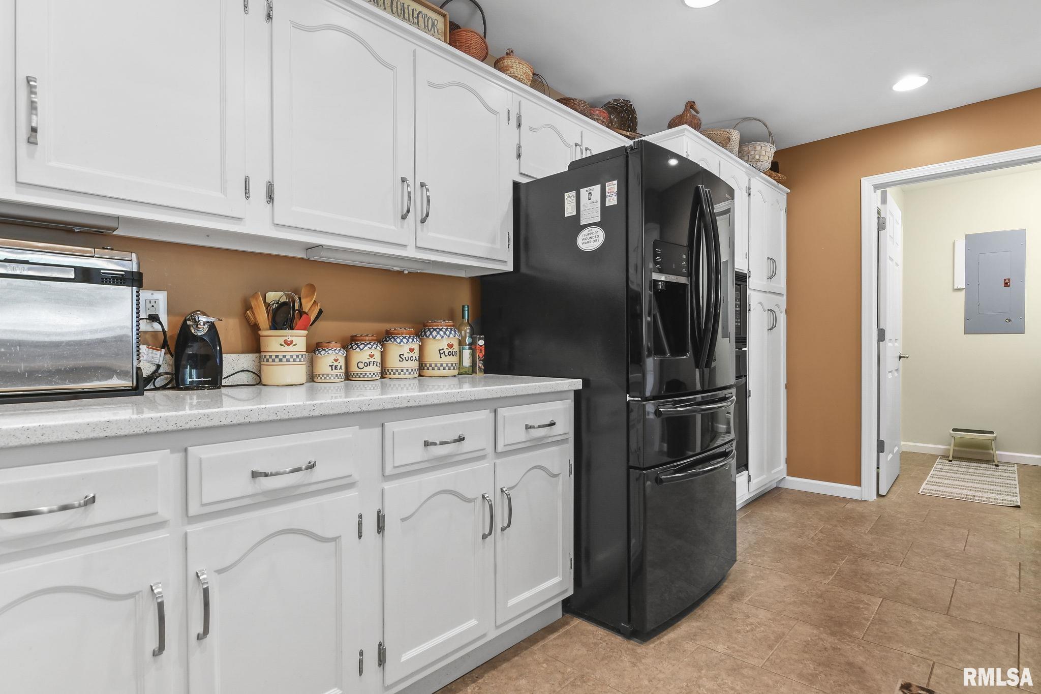 1212 W South Grand Avenue Unit: 225