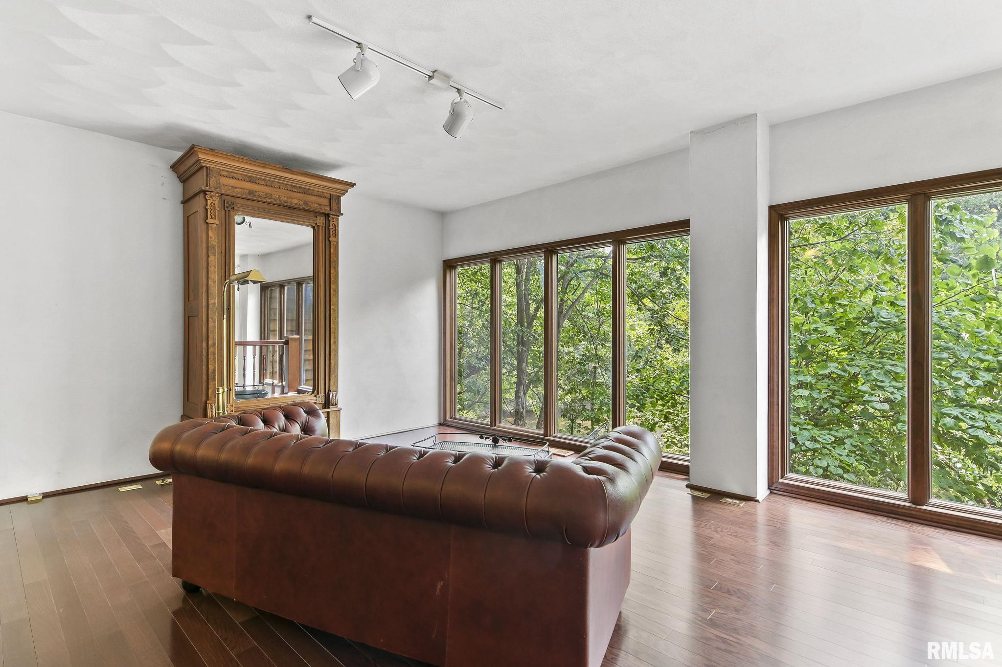 5128 Gaule Road