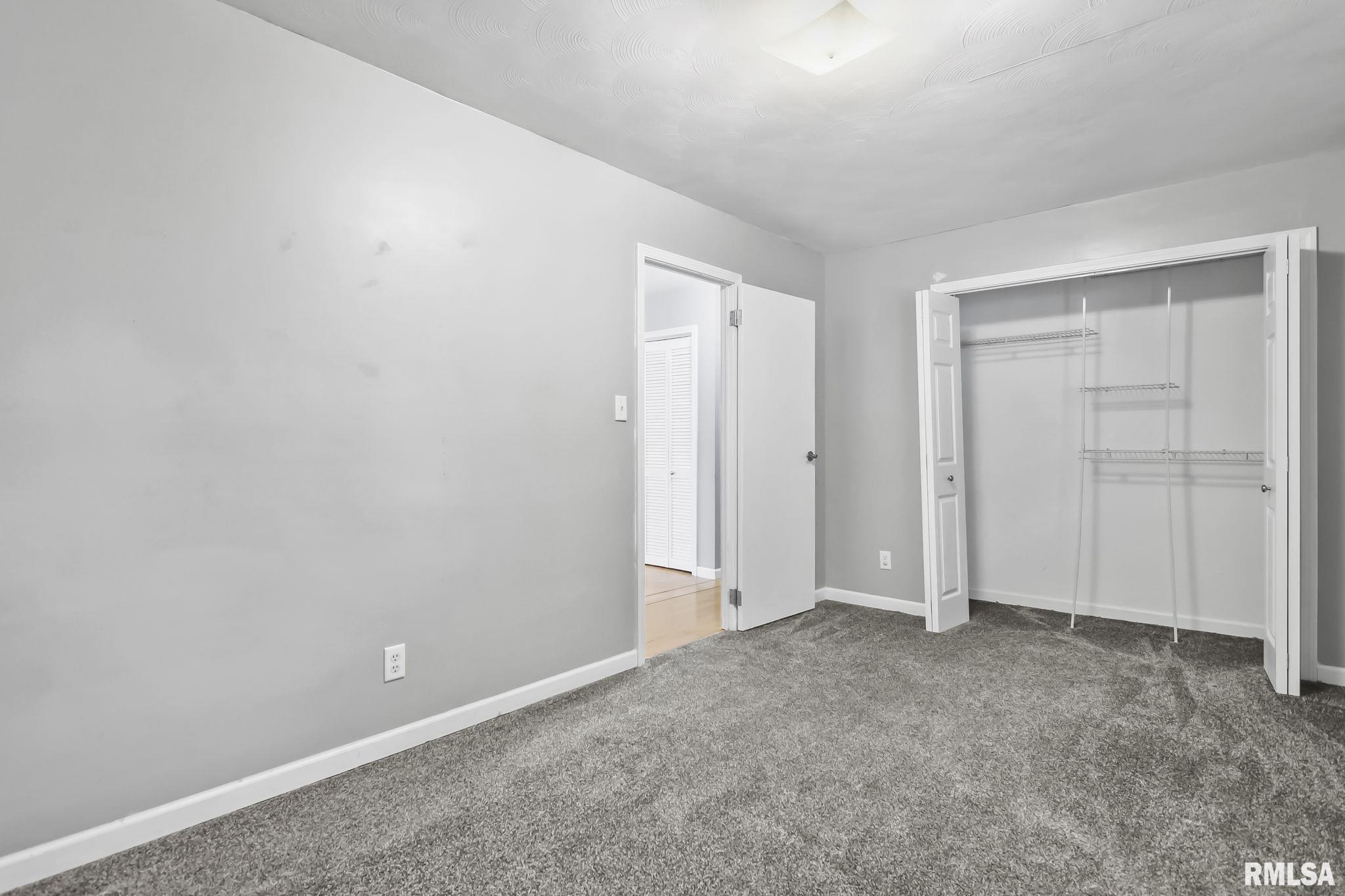 206 S 8TH Street