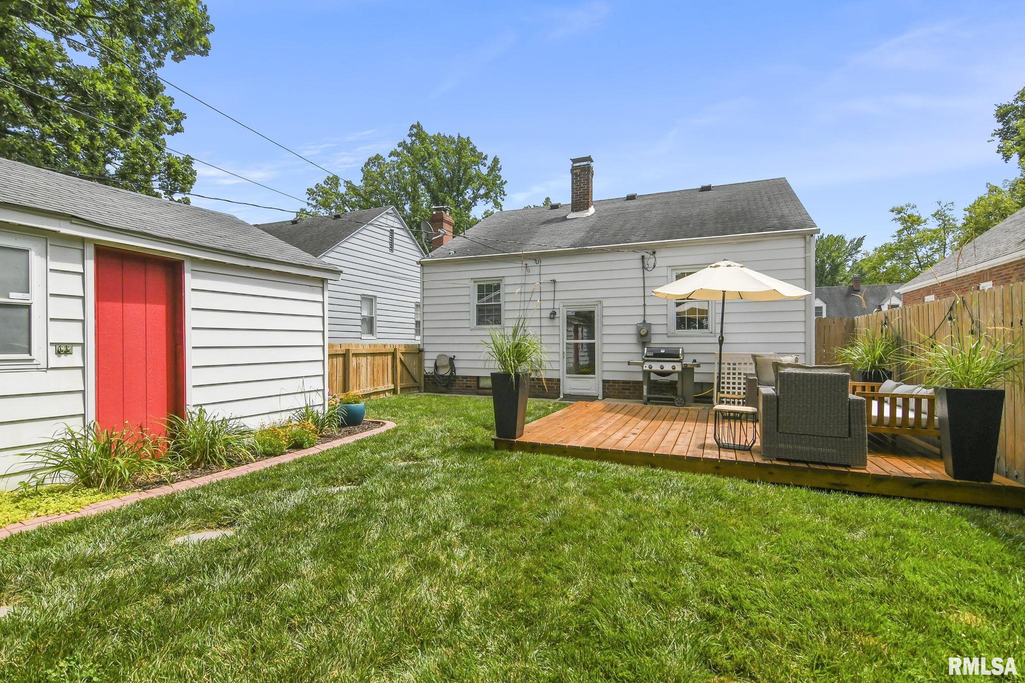 1545 W JACKSON Street