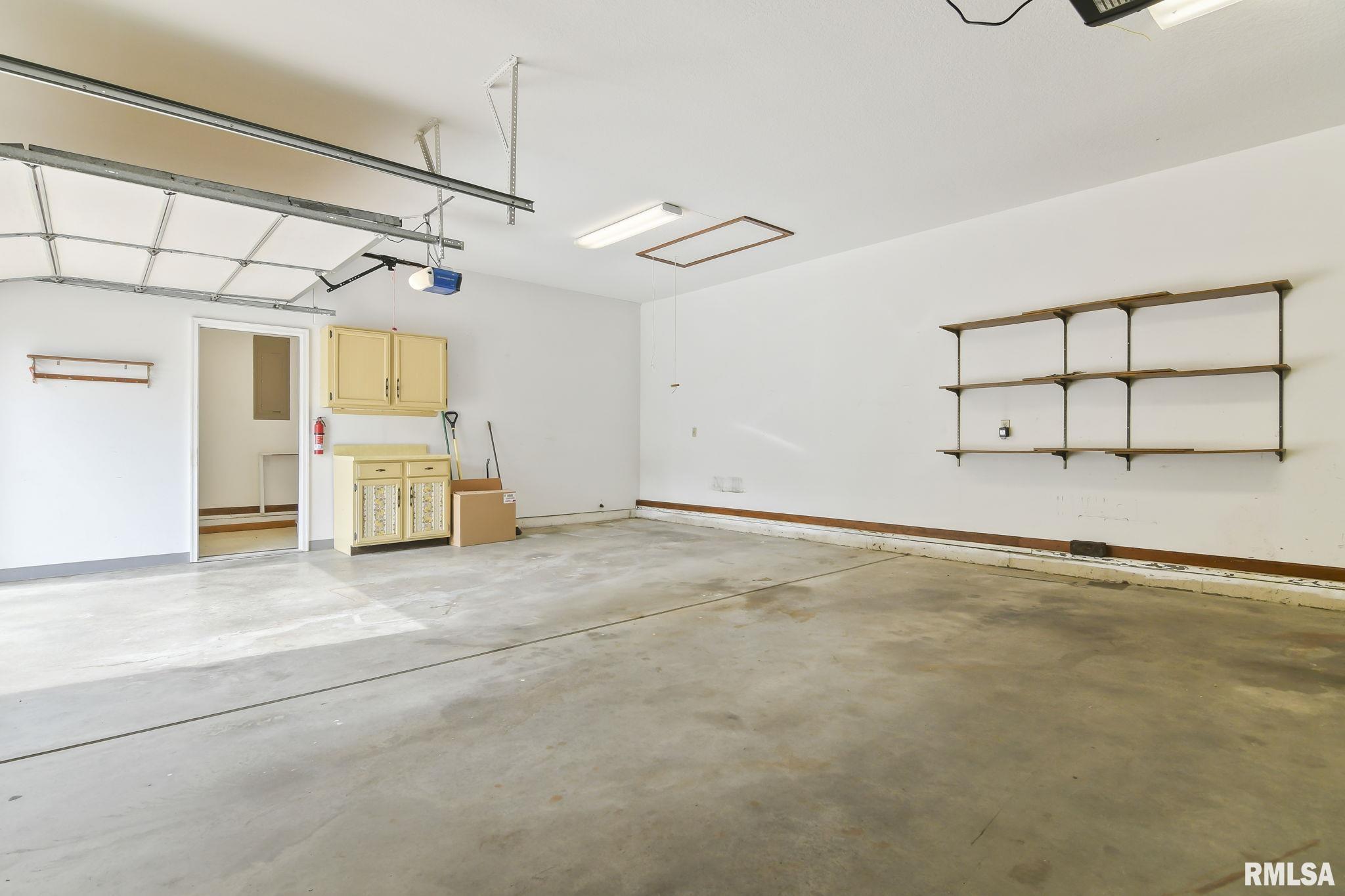 1424 JAMES Street