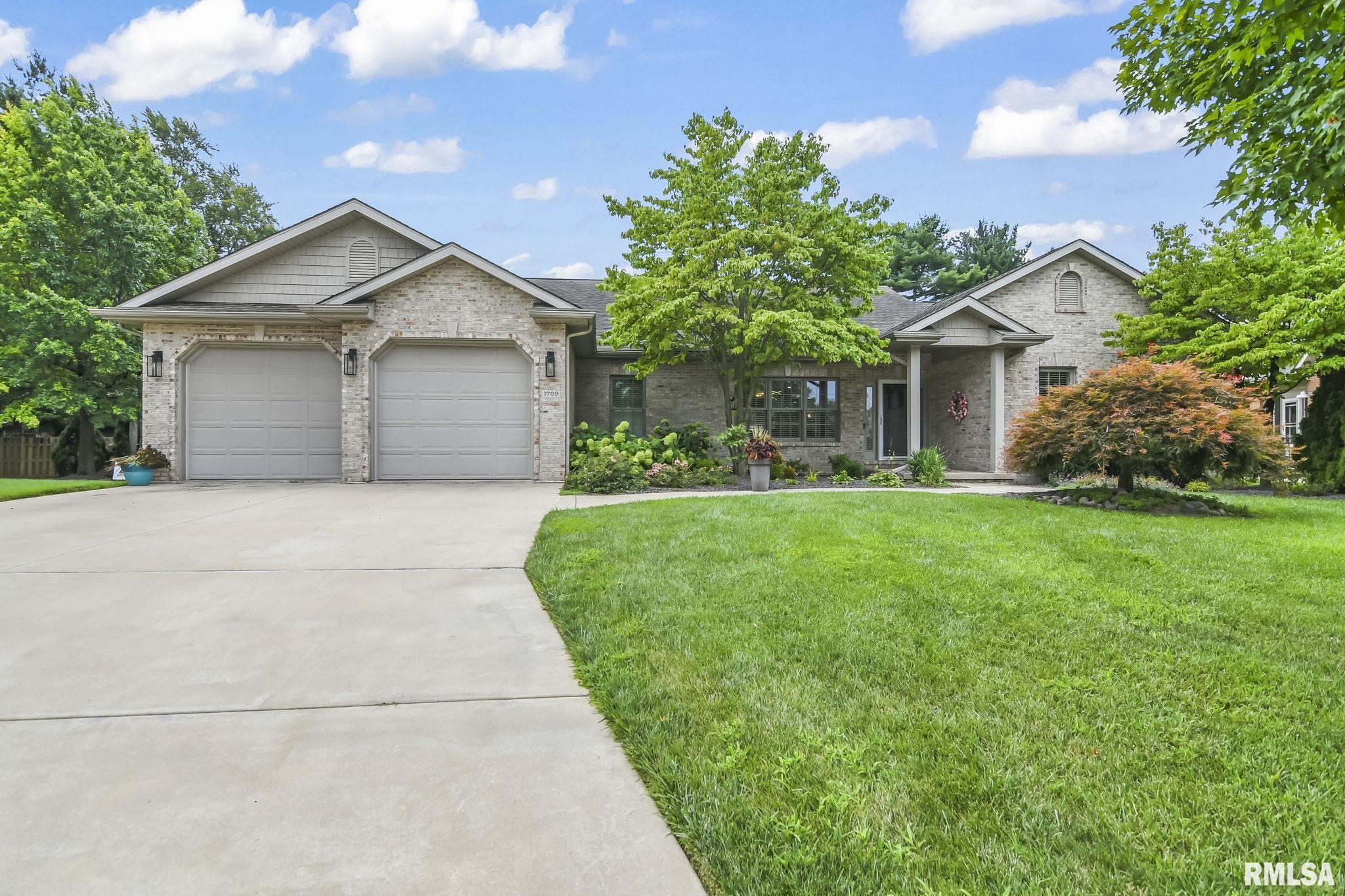 1709 JOSEPHINE Place
