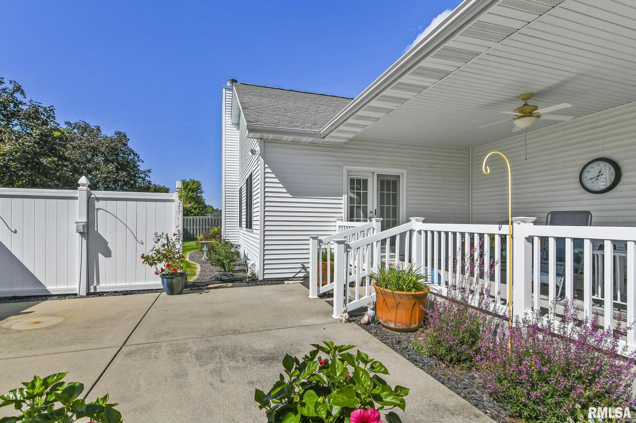231 SANDSTONE Drive