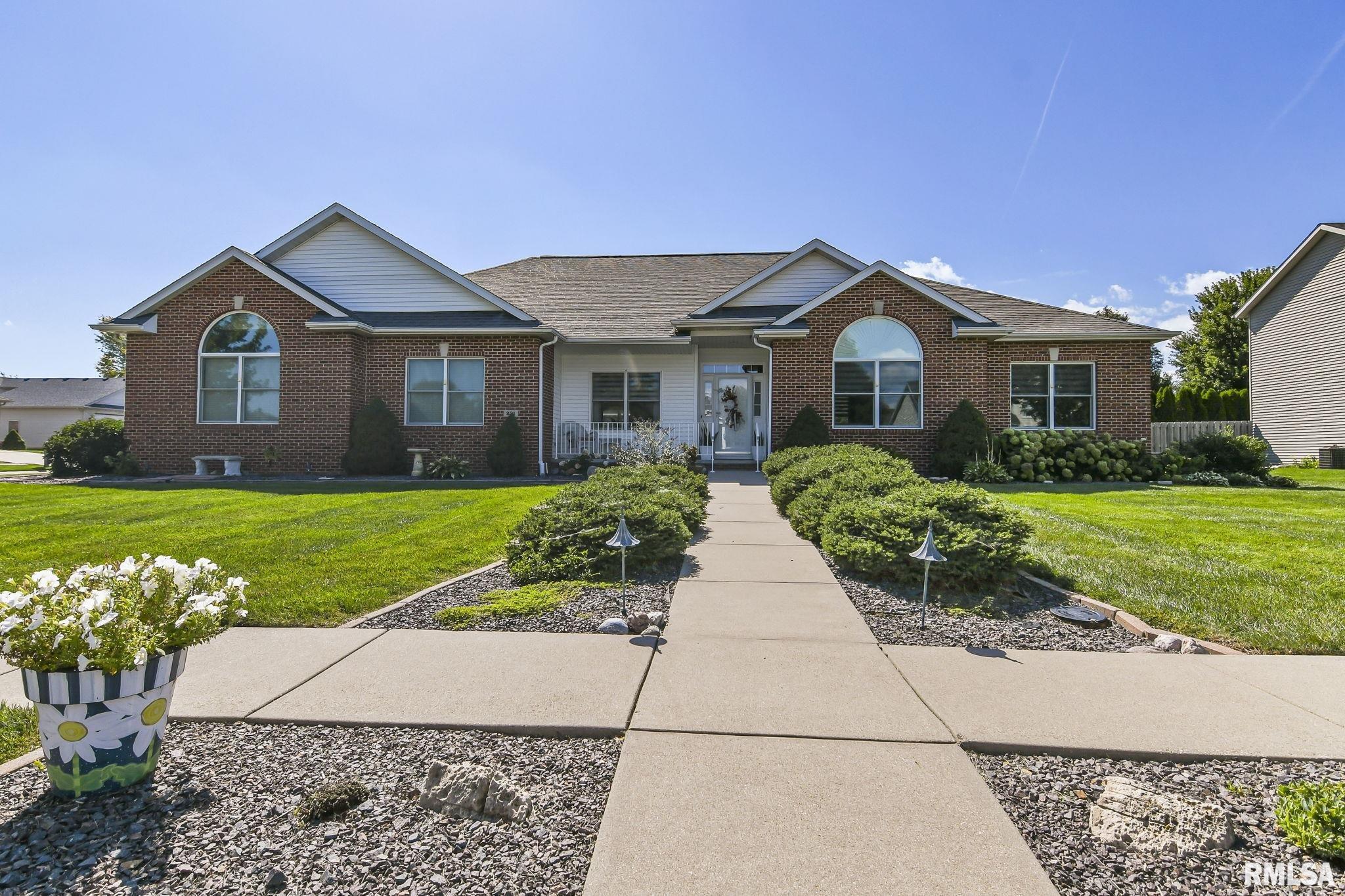 231 SANDSTONE Drive