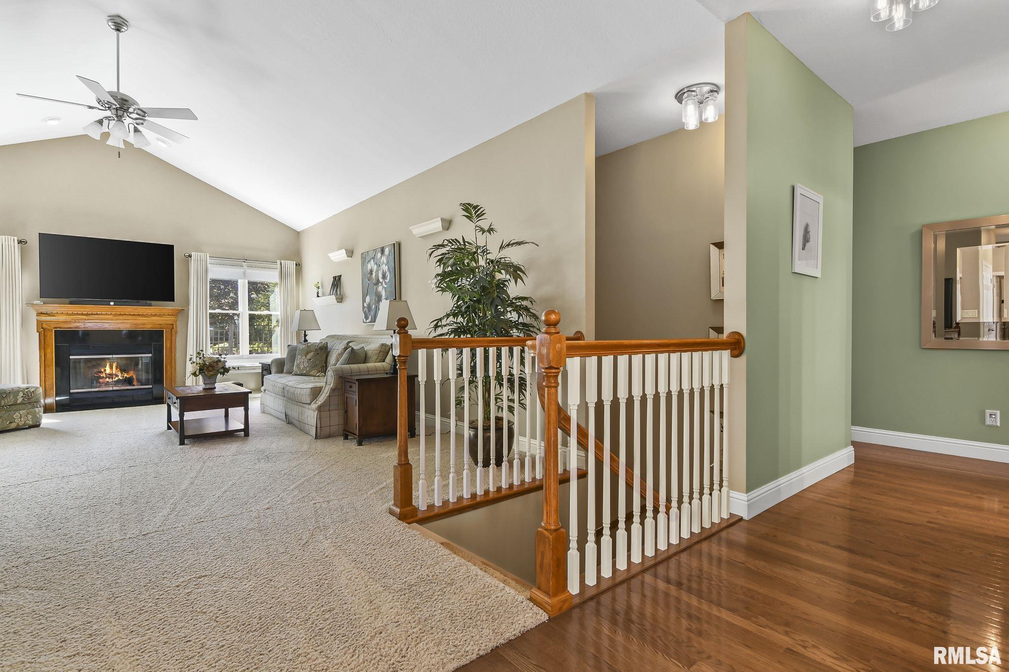 231 SANDSTONE Drive