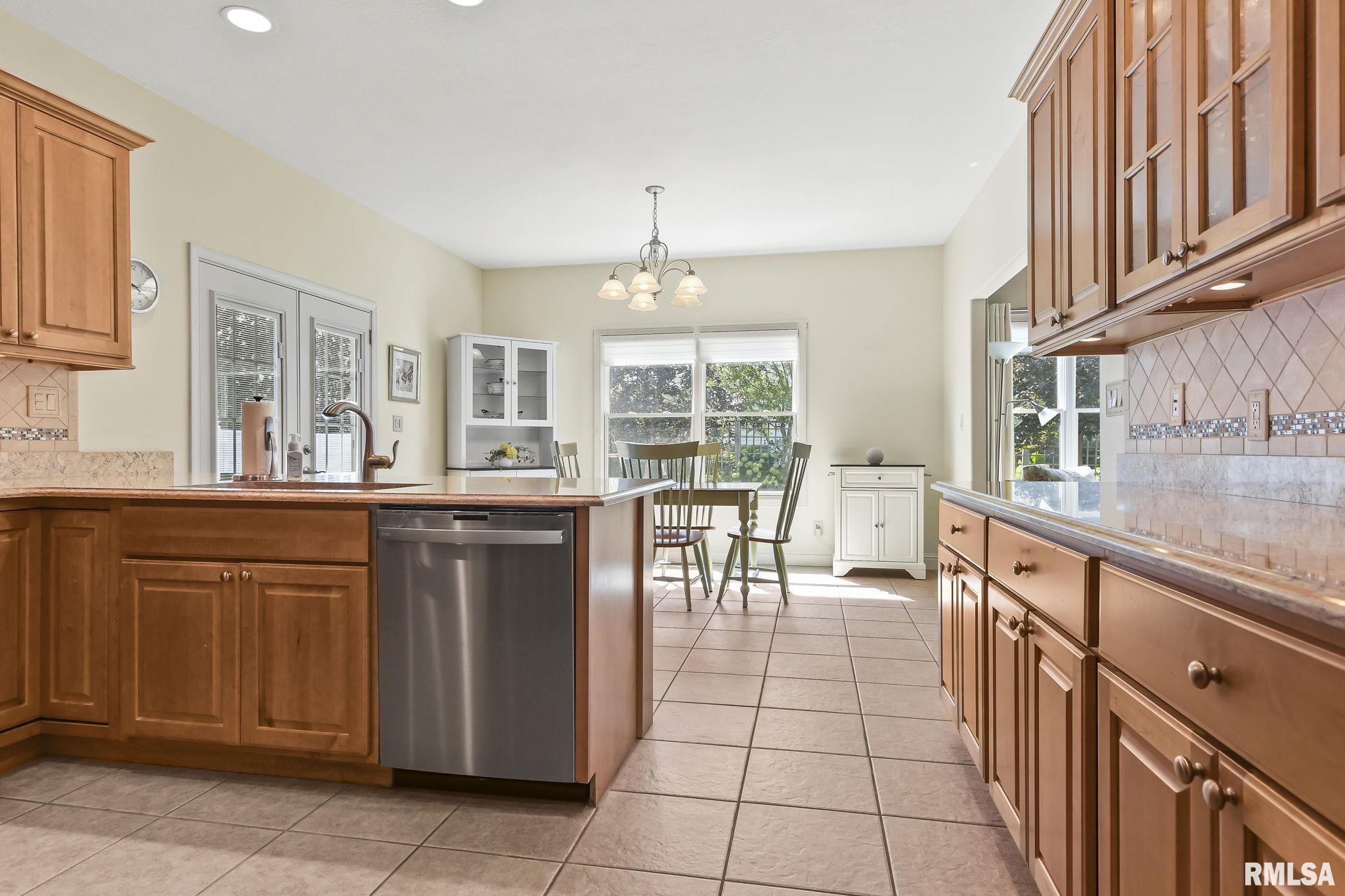 231 SANDSTONE Drive