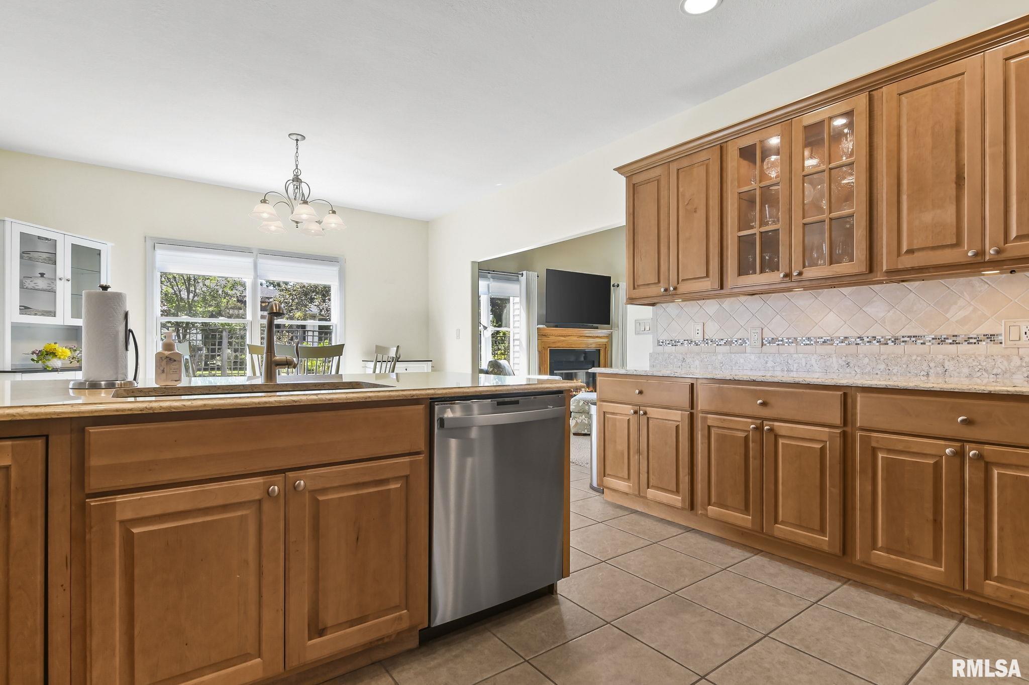 231 SANDSTONE Drive