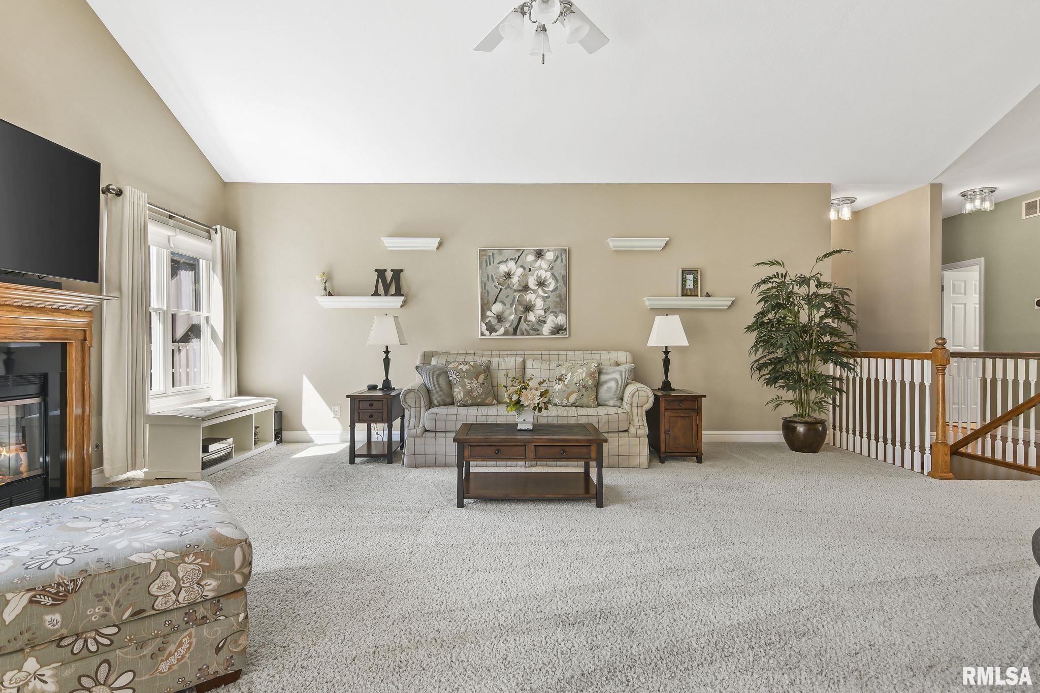 231 SANDSTONE Drive