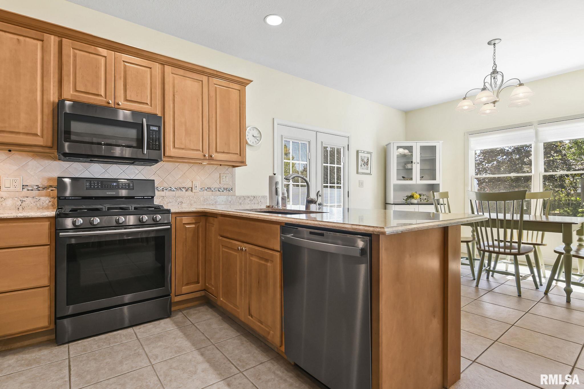 231 SANDSTONE Drive