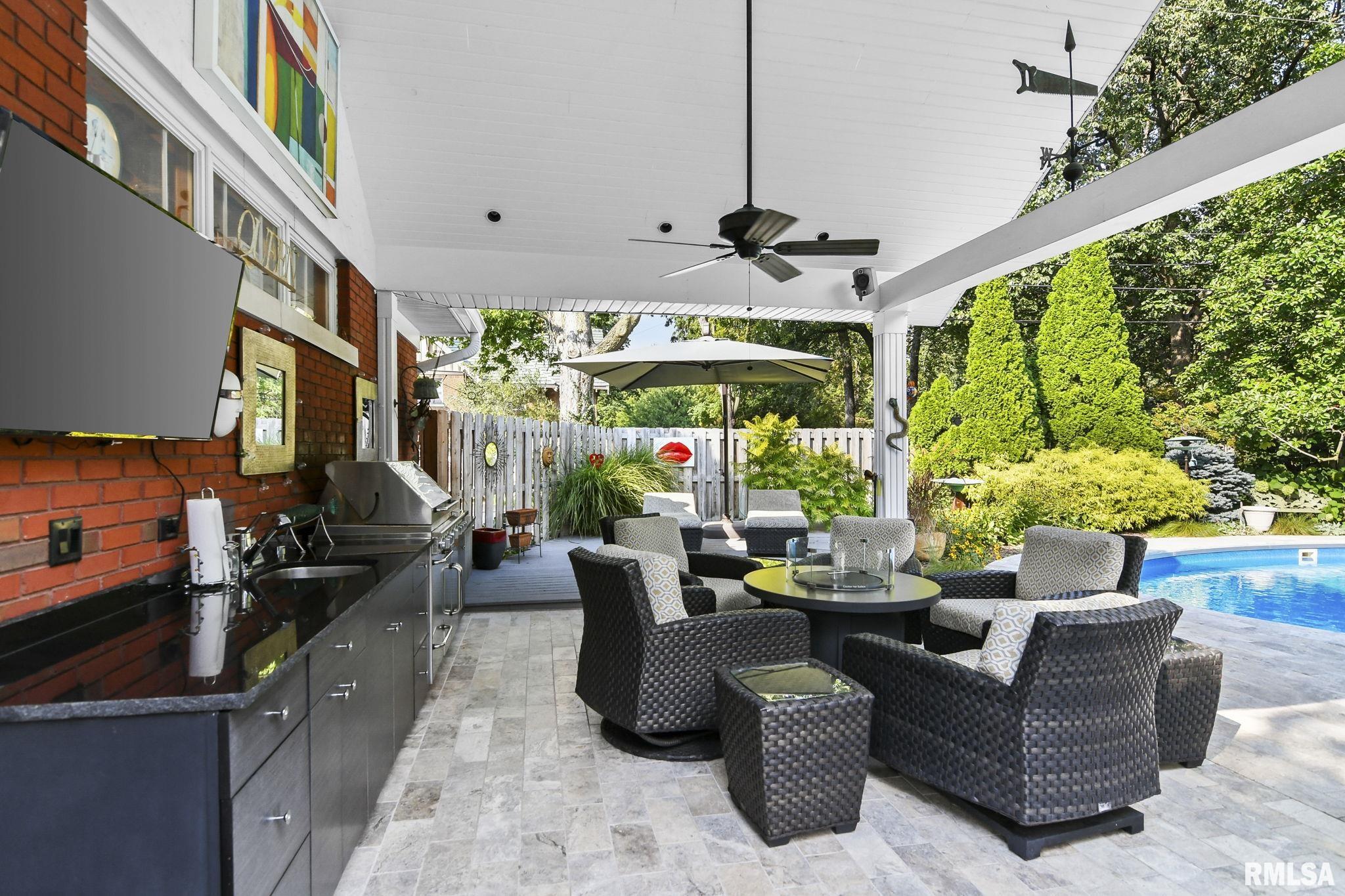 1037 WOODLAND Avenue