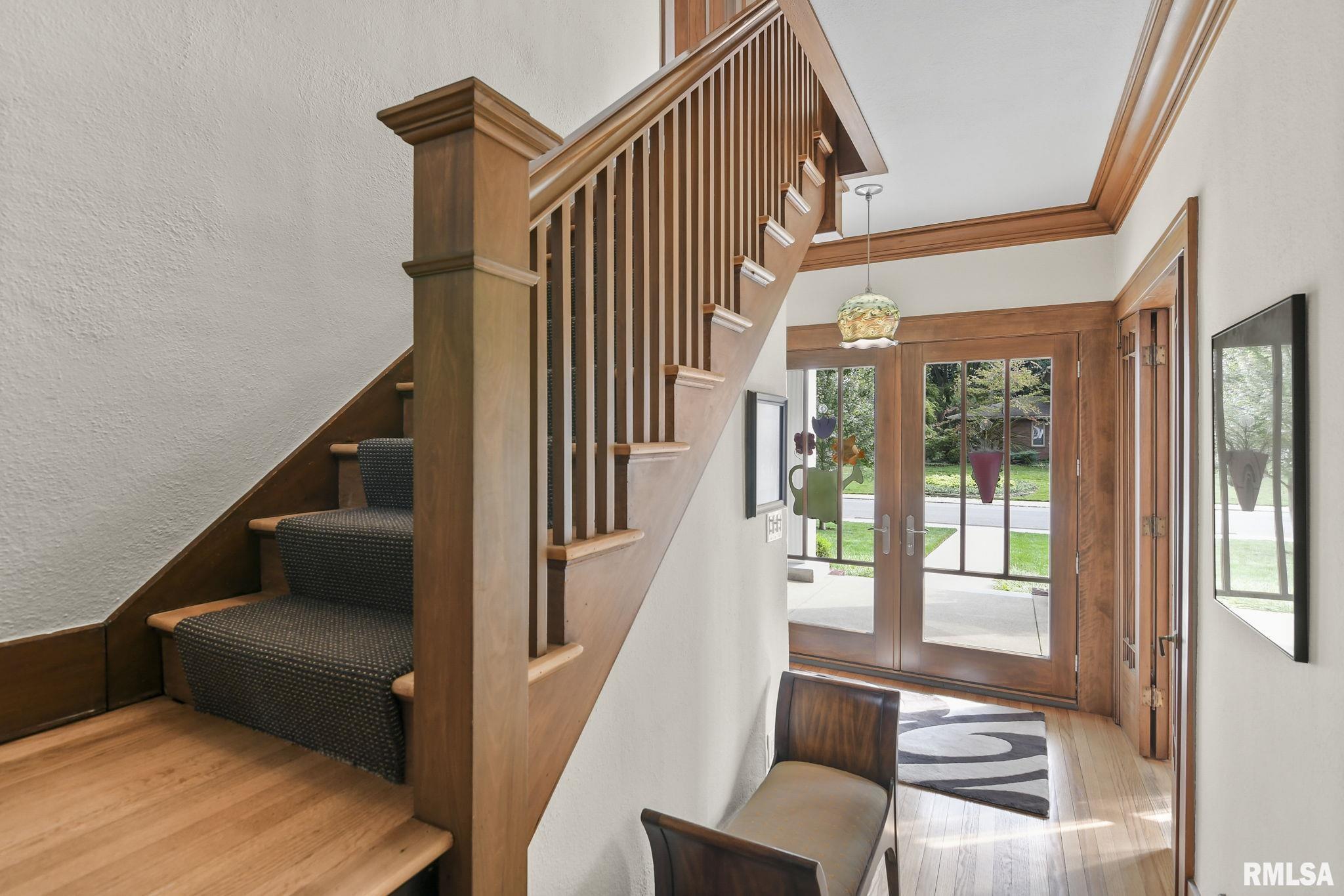 1037 WOODLAND Avenue