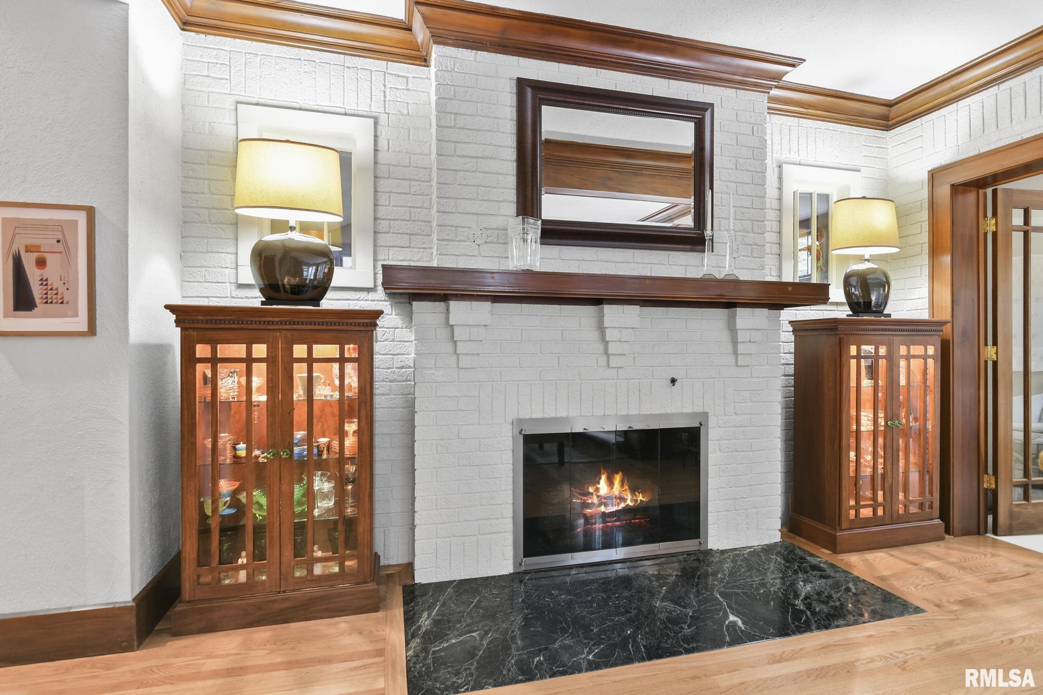 1037 WOODLAND Avenue