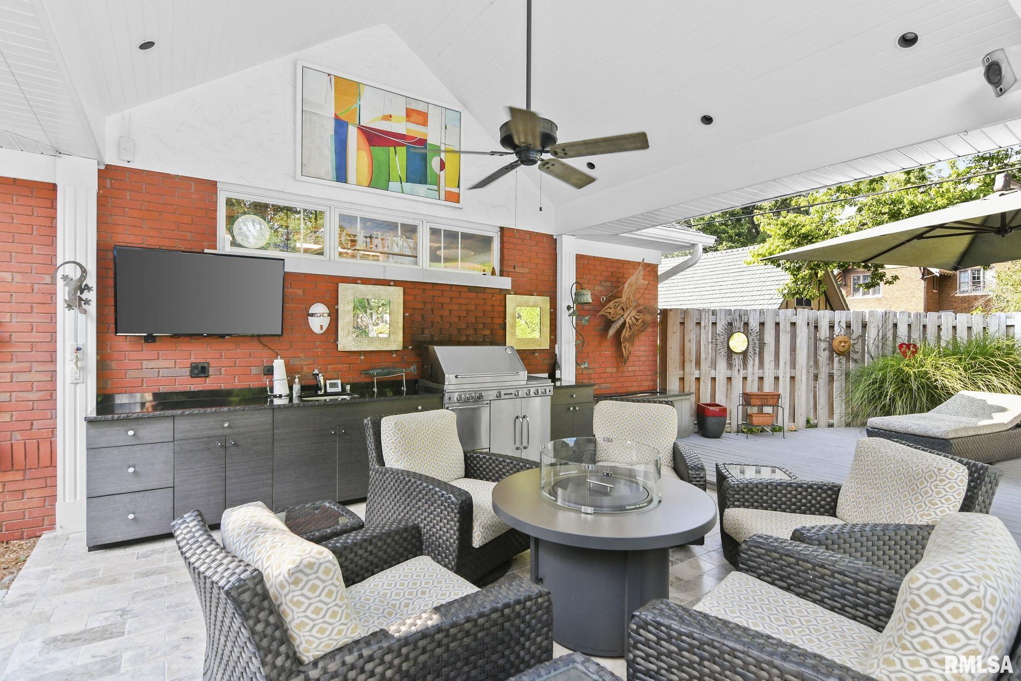 1037 WOODLAND Avenue