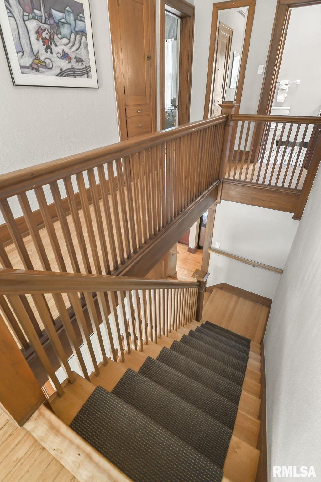1037 WOODLAND Avenue