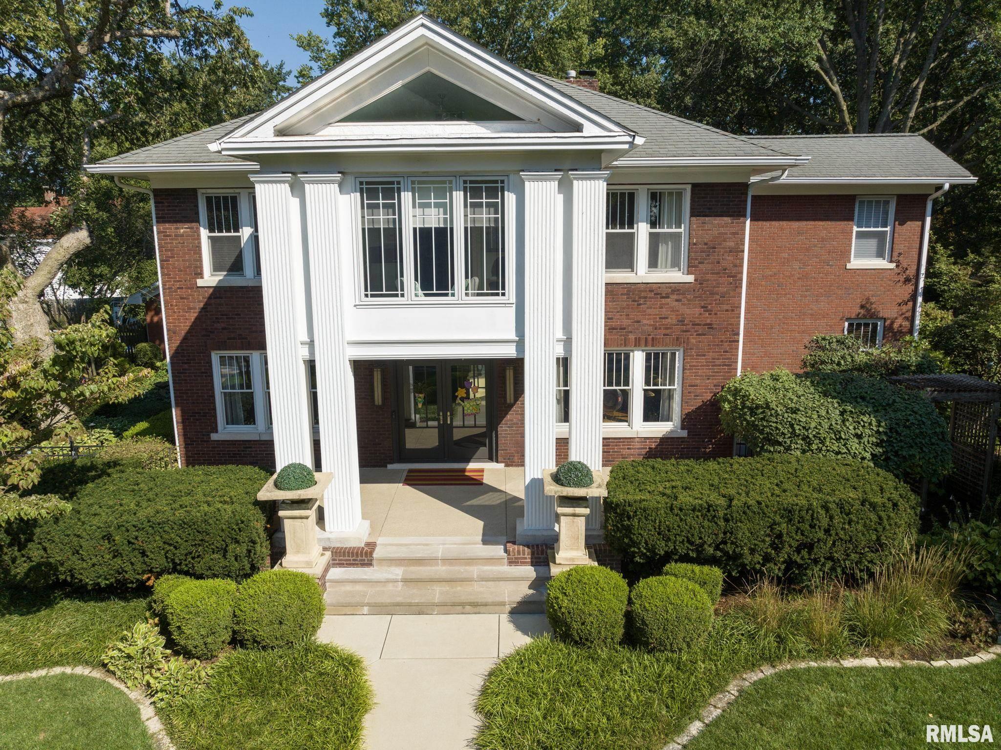 1037 WOODLAND Avenue
