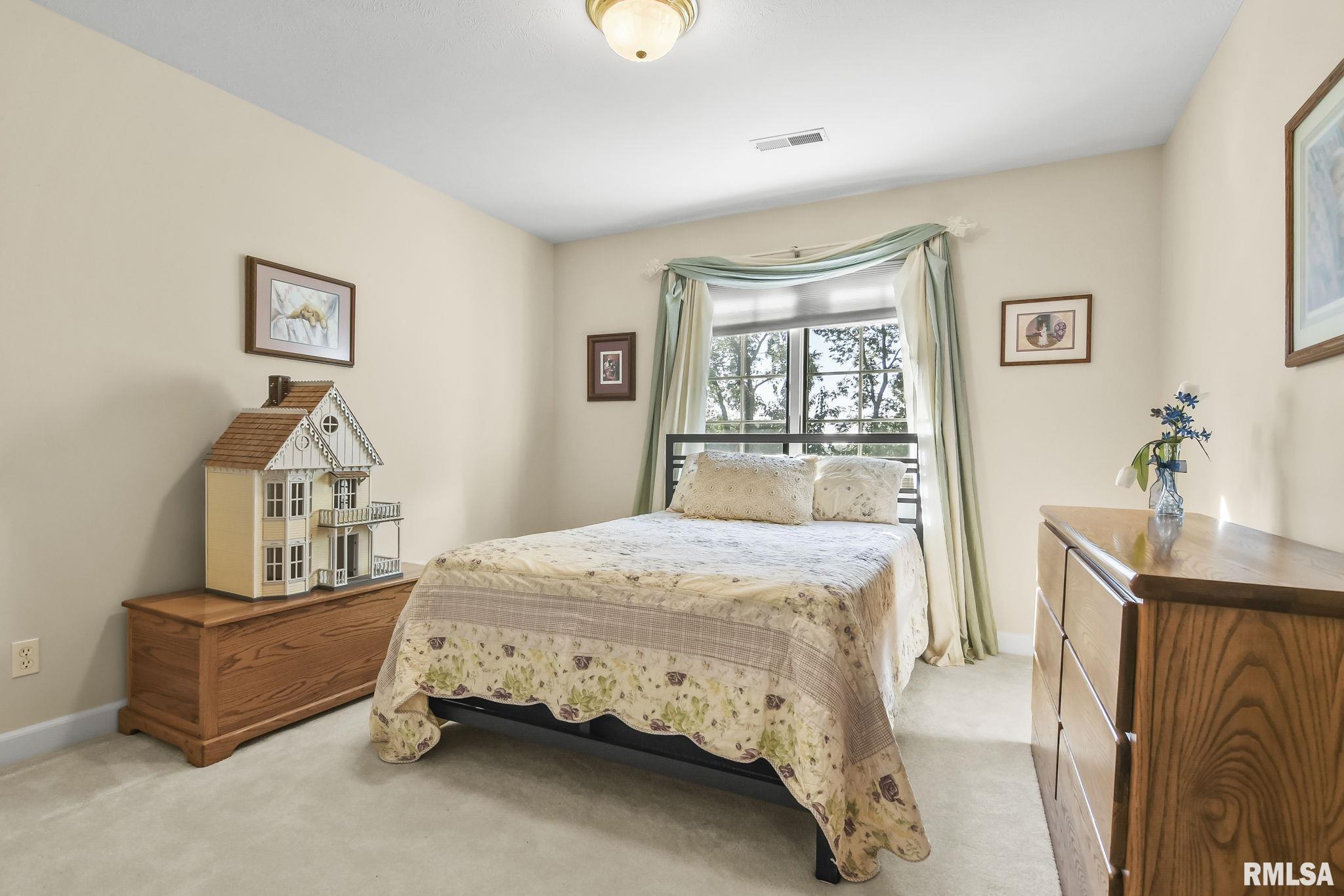 1116 Post Road