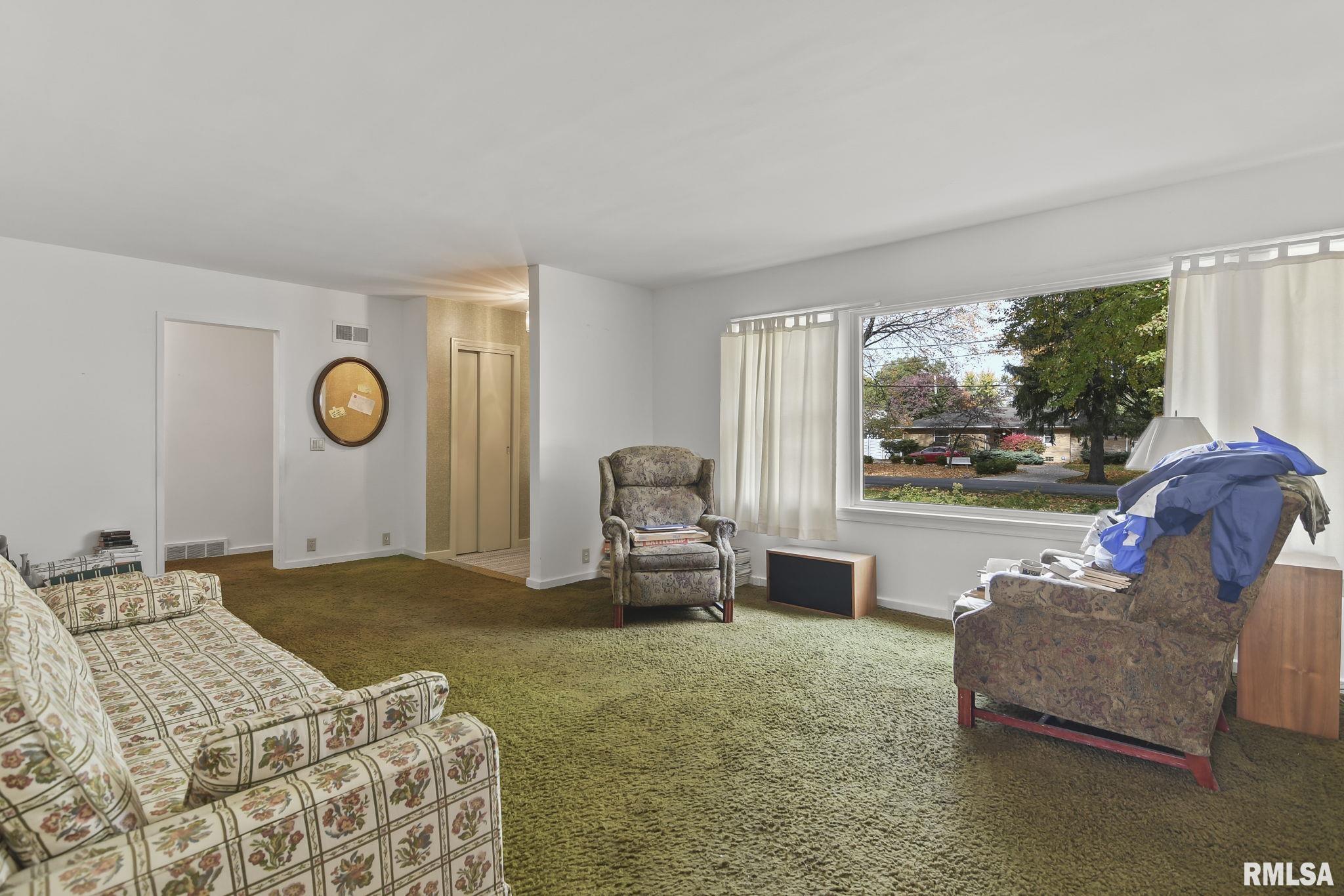 1112 MAPLE Avenue