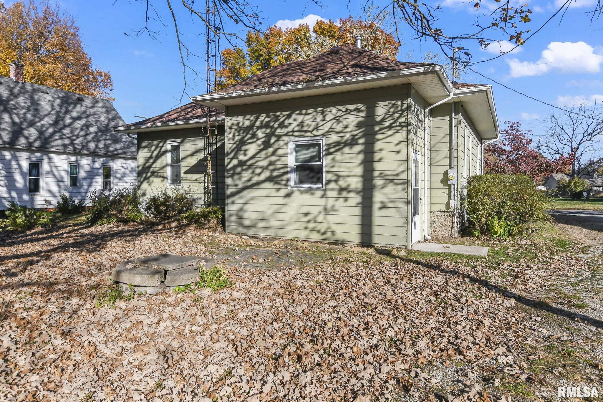 405 N WALNUT Street