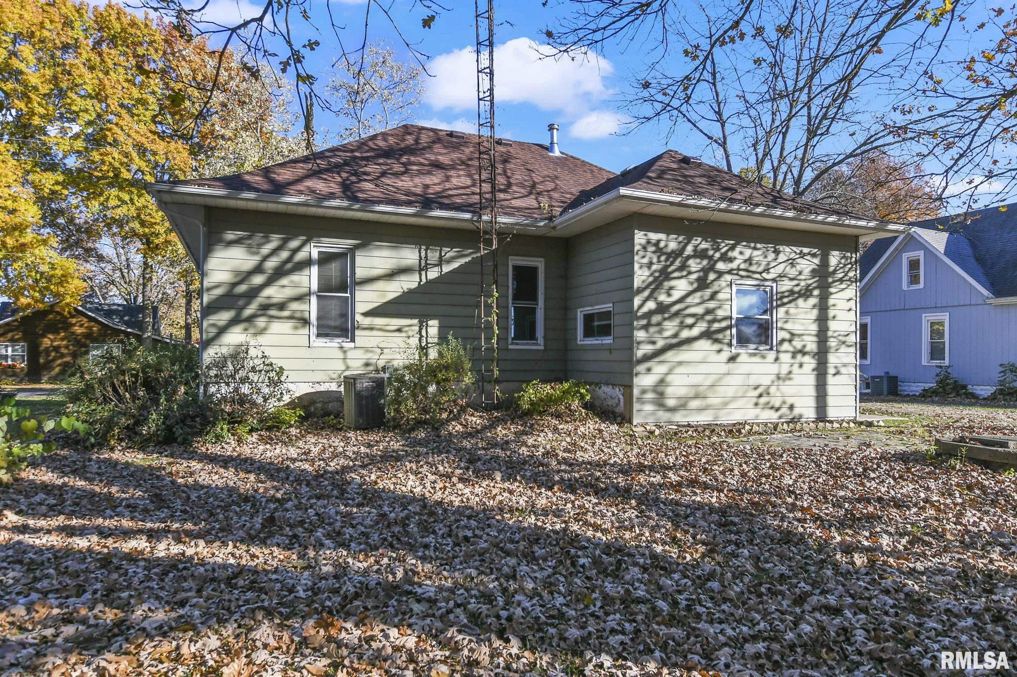 405 N WALNUT Street