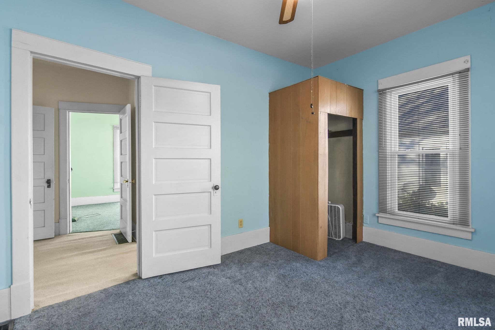 405 N WALNUT Street