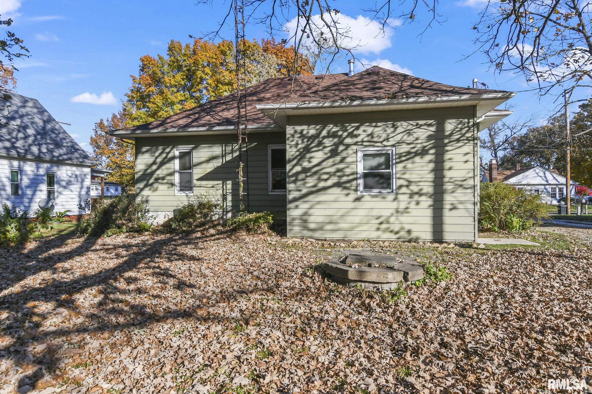 405 N WALNUT Street