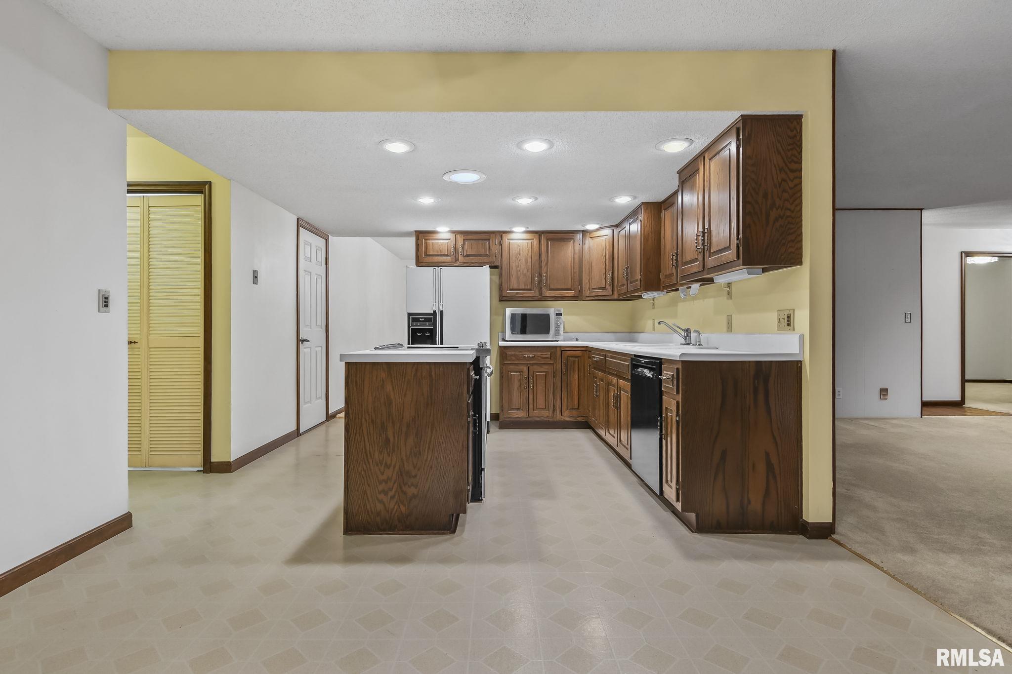 46 DESOTO Drive