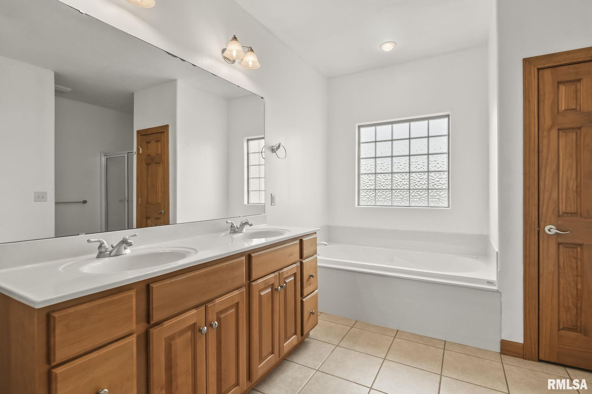 2221 Harbor Landing