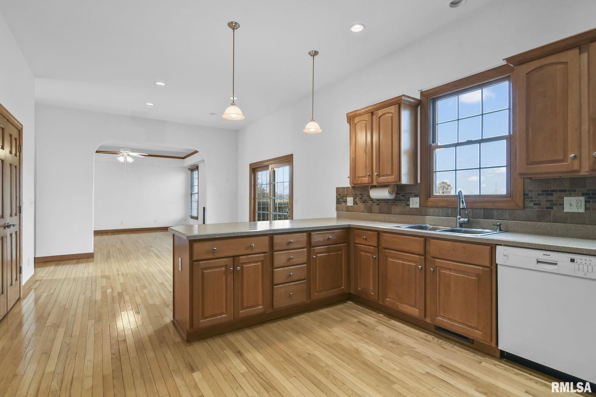 2221 Harbor Landing