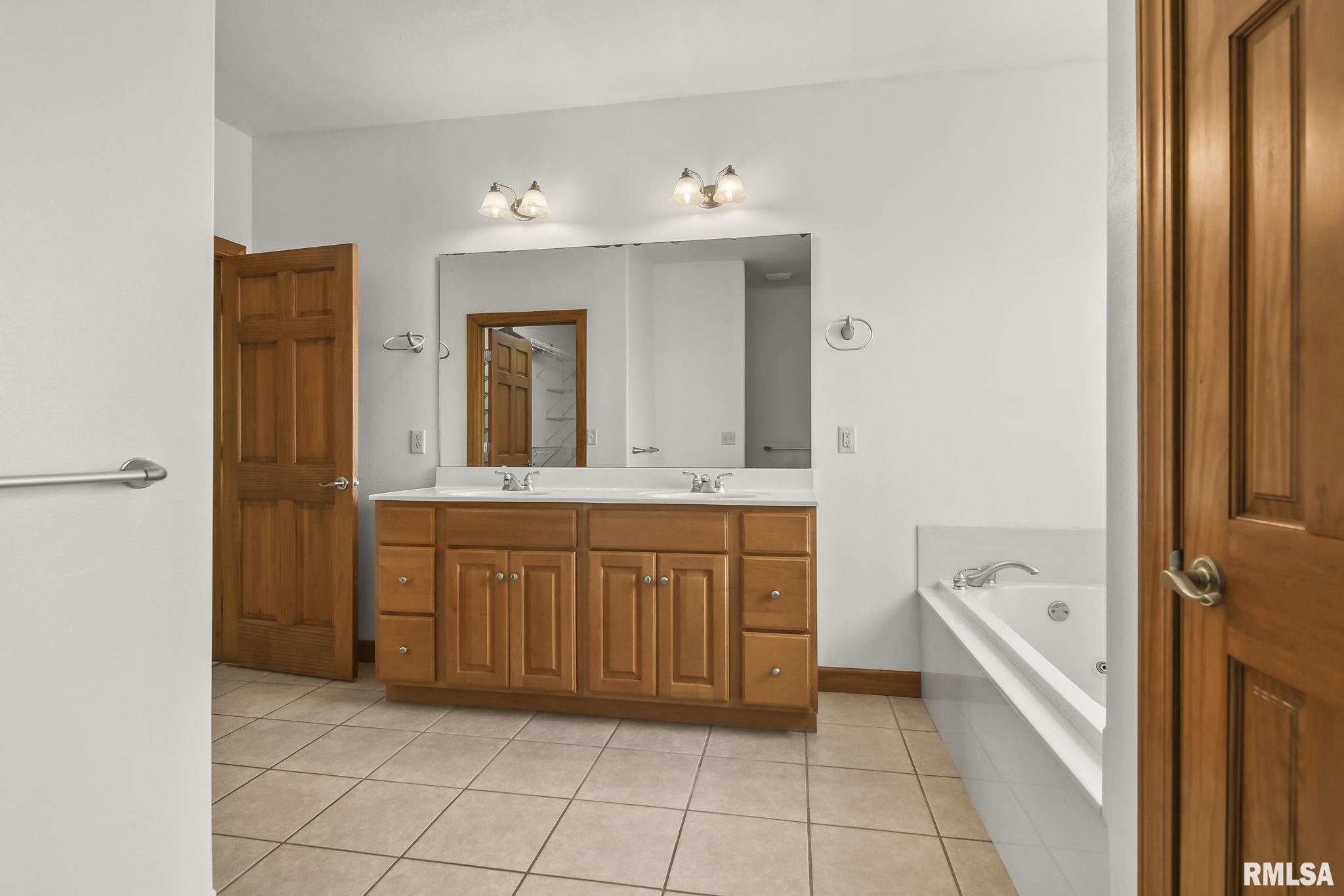 2221 Harbor Landing