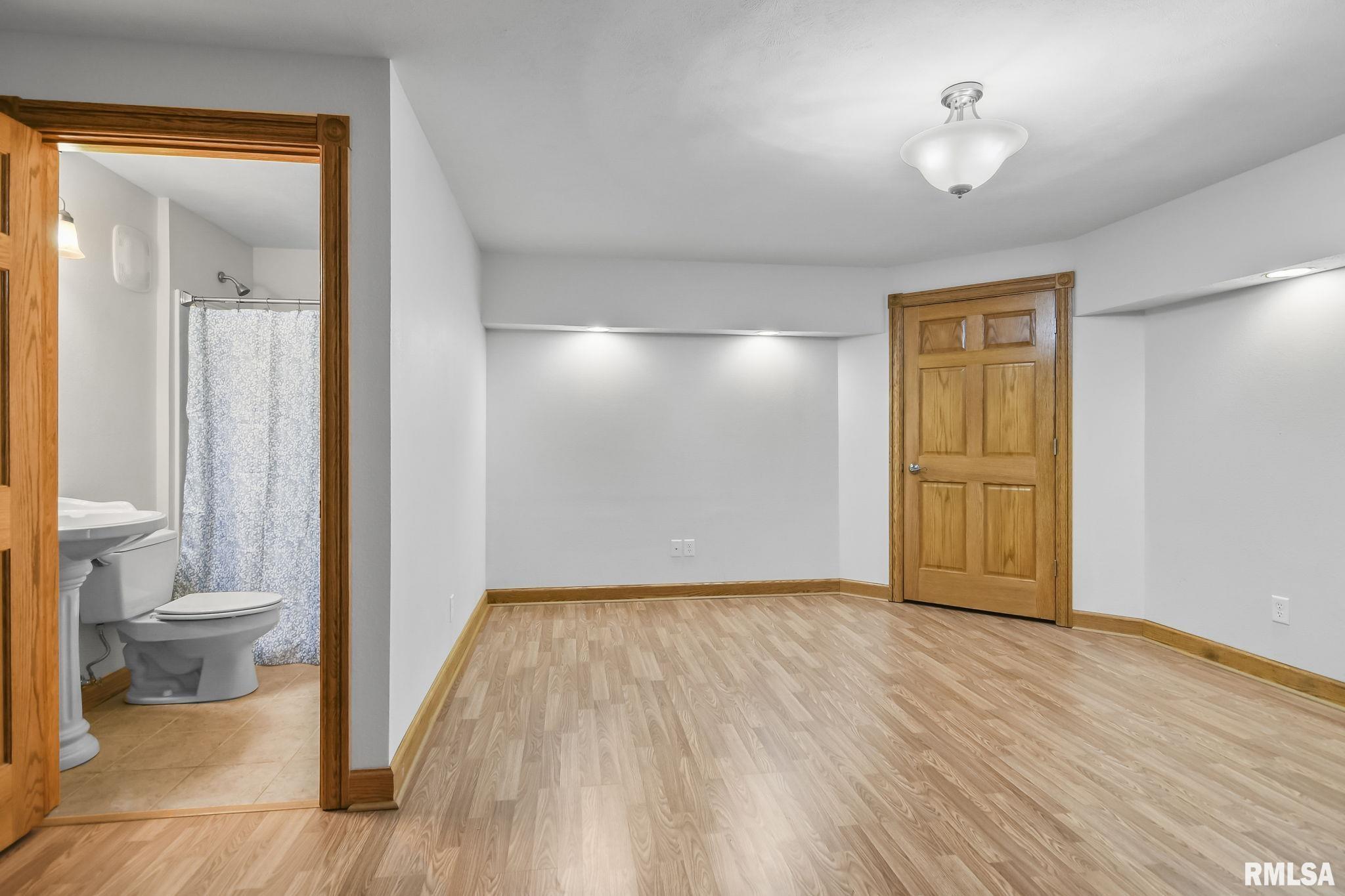 2221 Harbor Landing