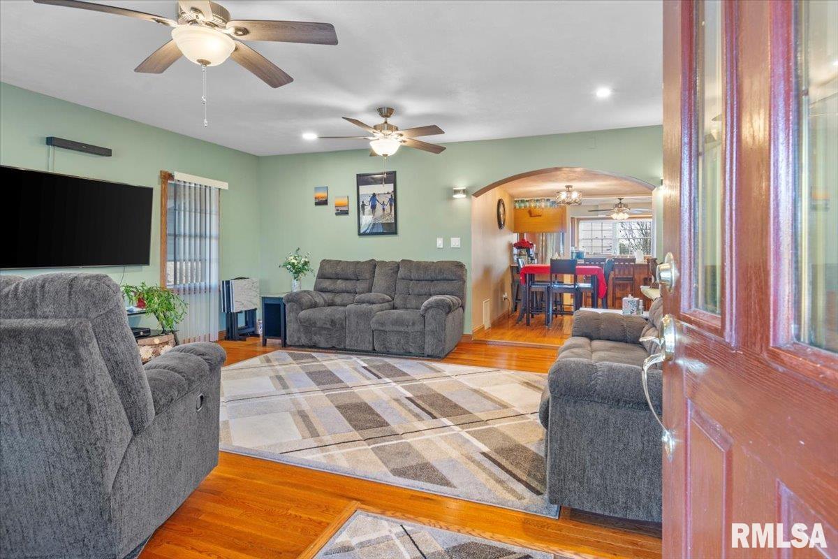 5658 HOGAN Road