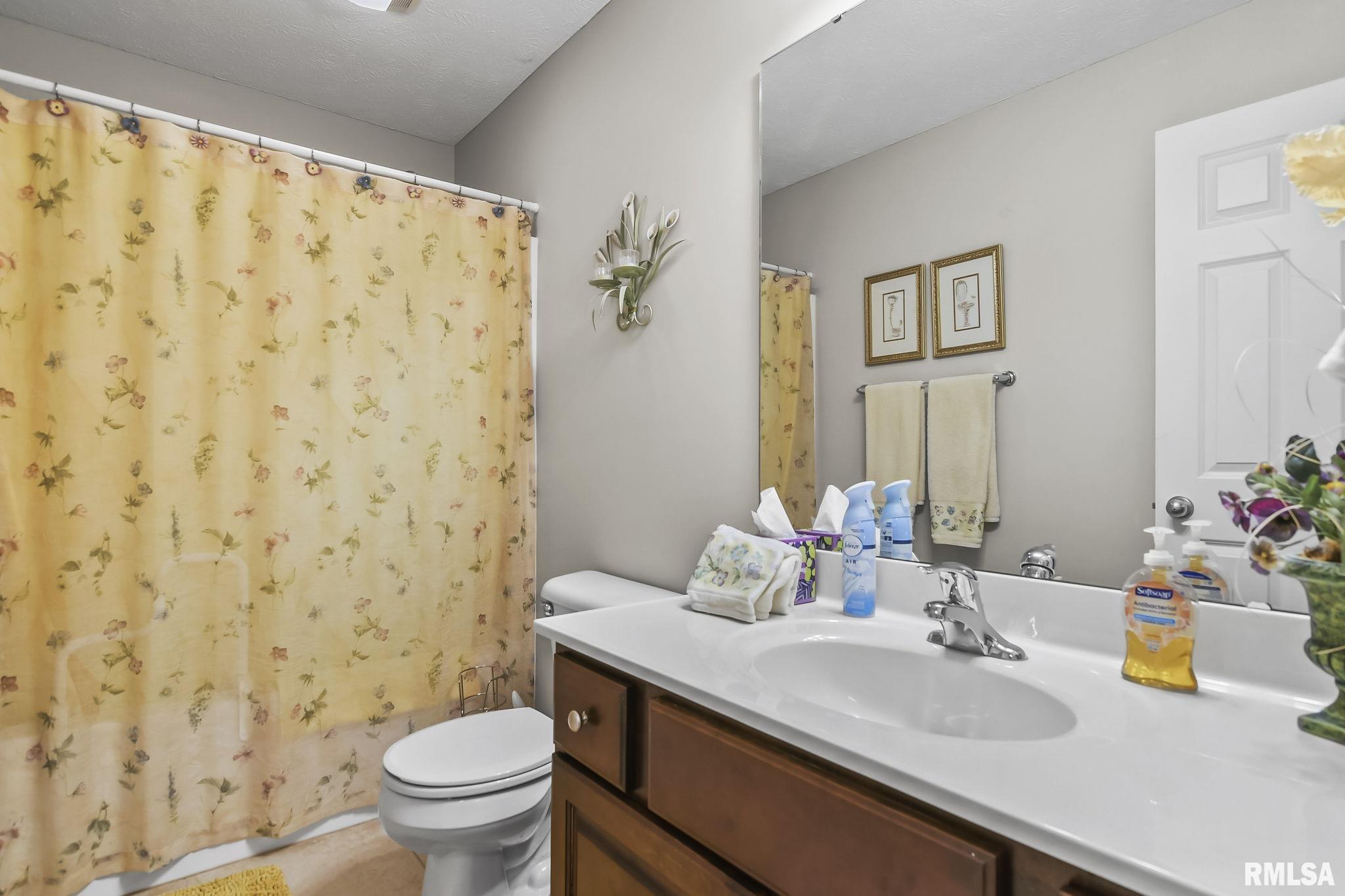2708 Covered Wagon Trail