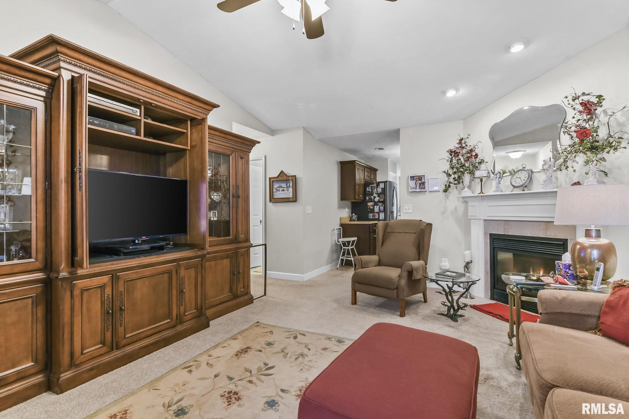 2708 Covered Wagon Trail