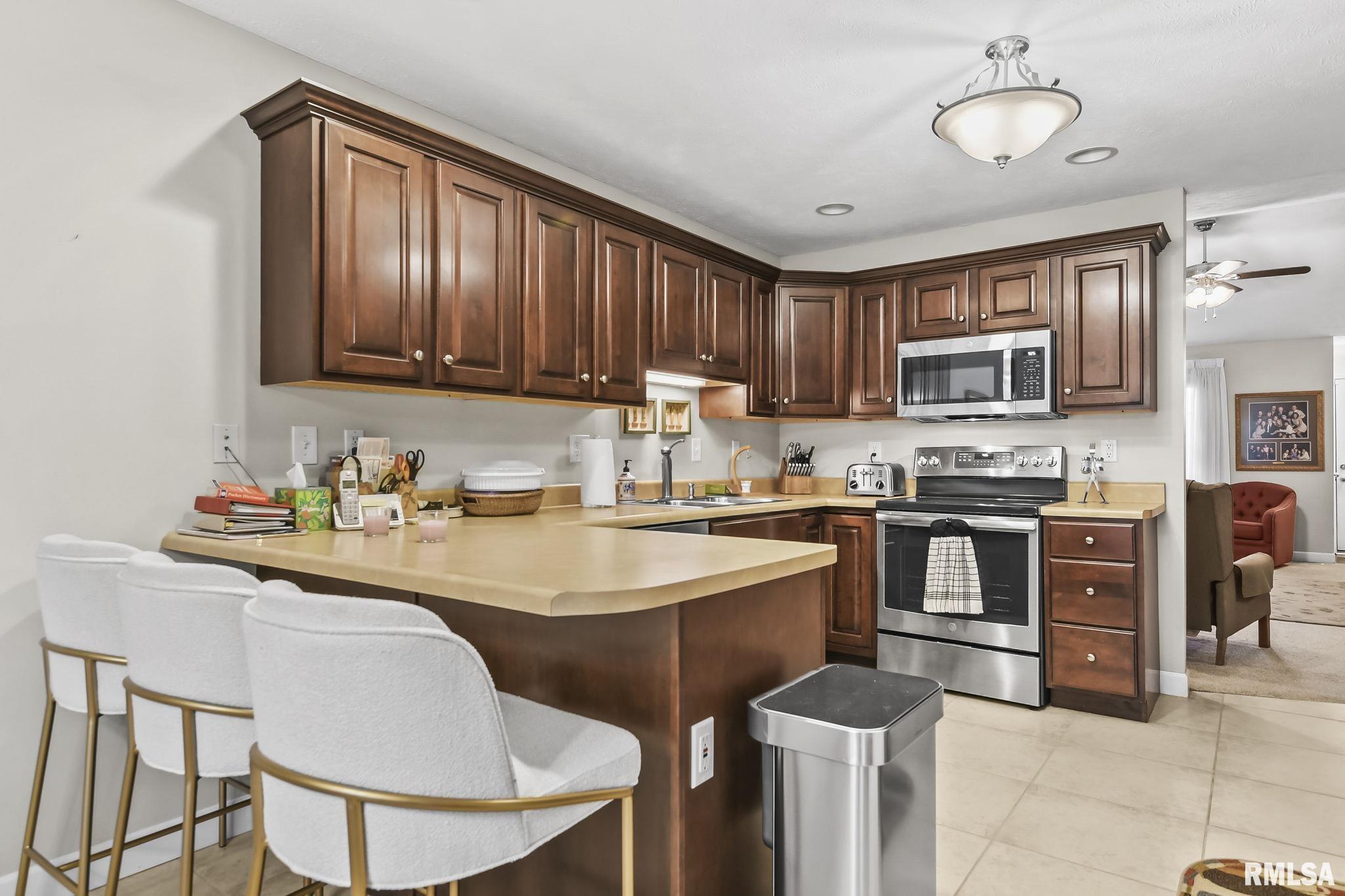 2708 Covered Wagon Trail