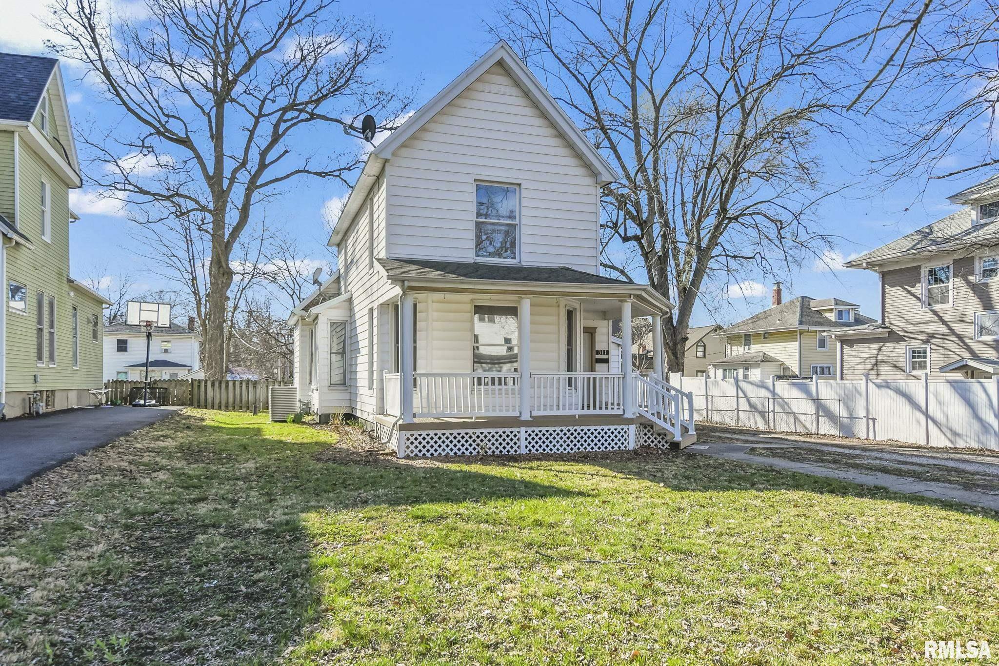 311 S DOUGLAS Avenue