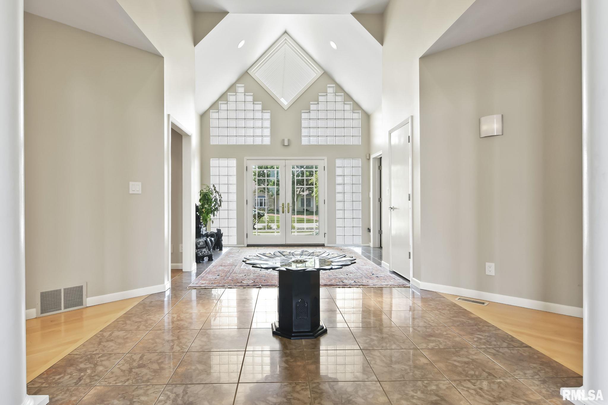 5200 EAGLE RIDGE