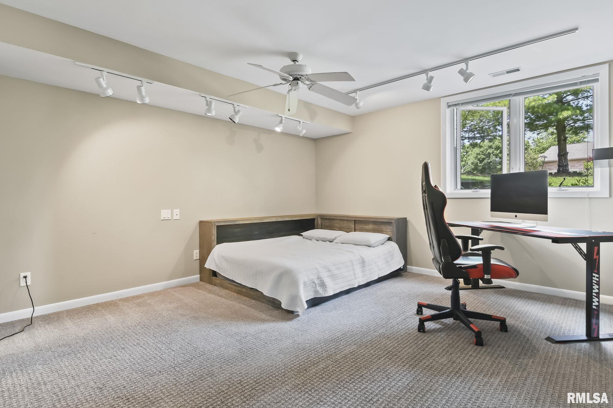 5200 EAGLE RIDGE