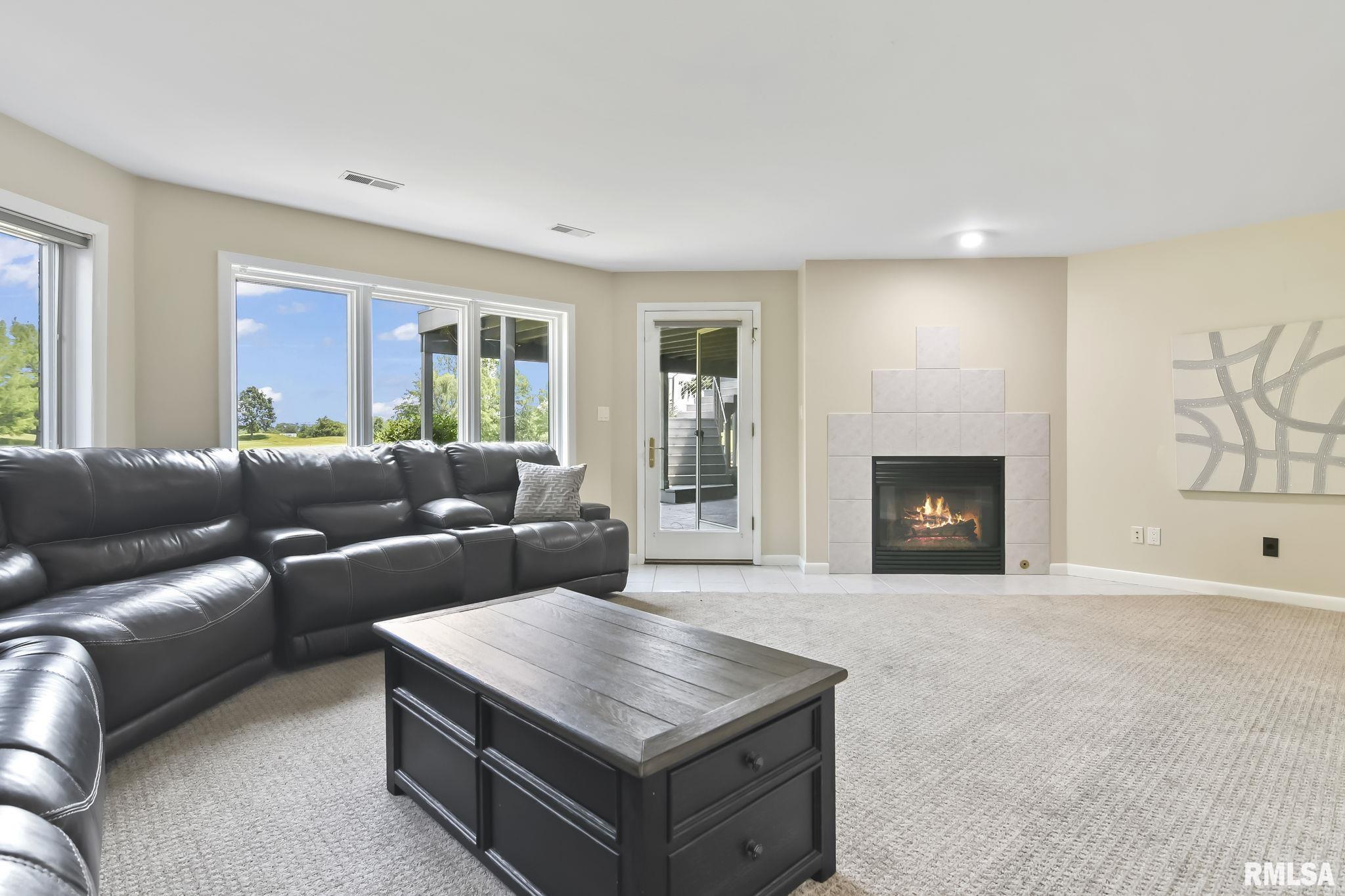 5200 EAGLE RIDGE
