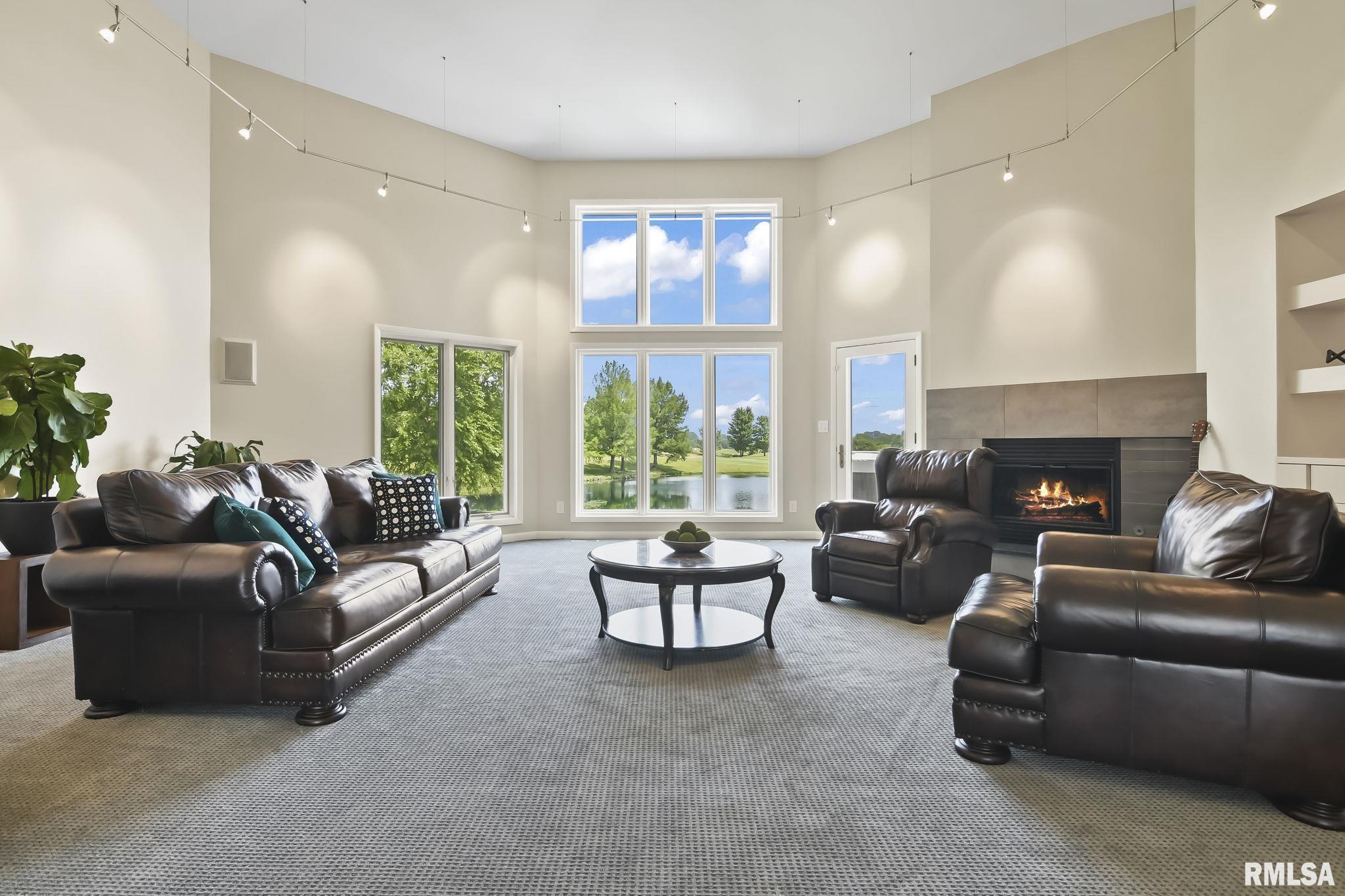 5200 EAGLE RIDGE