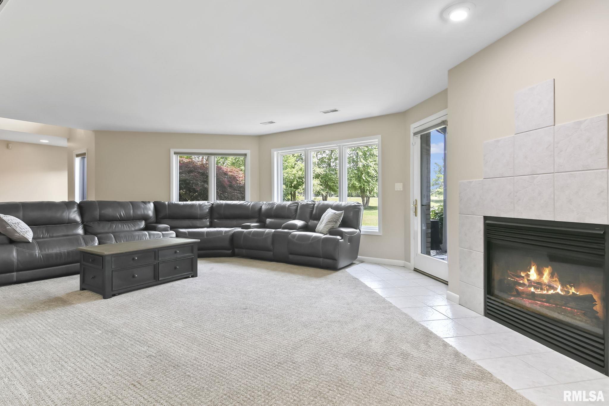 5200 EAGLE RIDGE