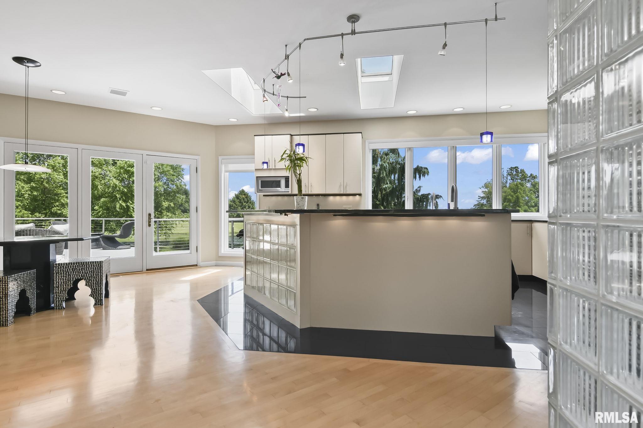 5200 EAGLE RIDGE