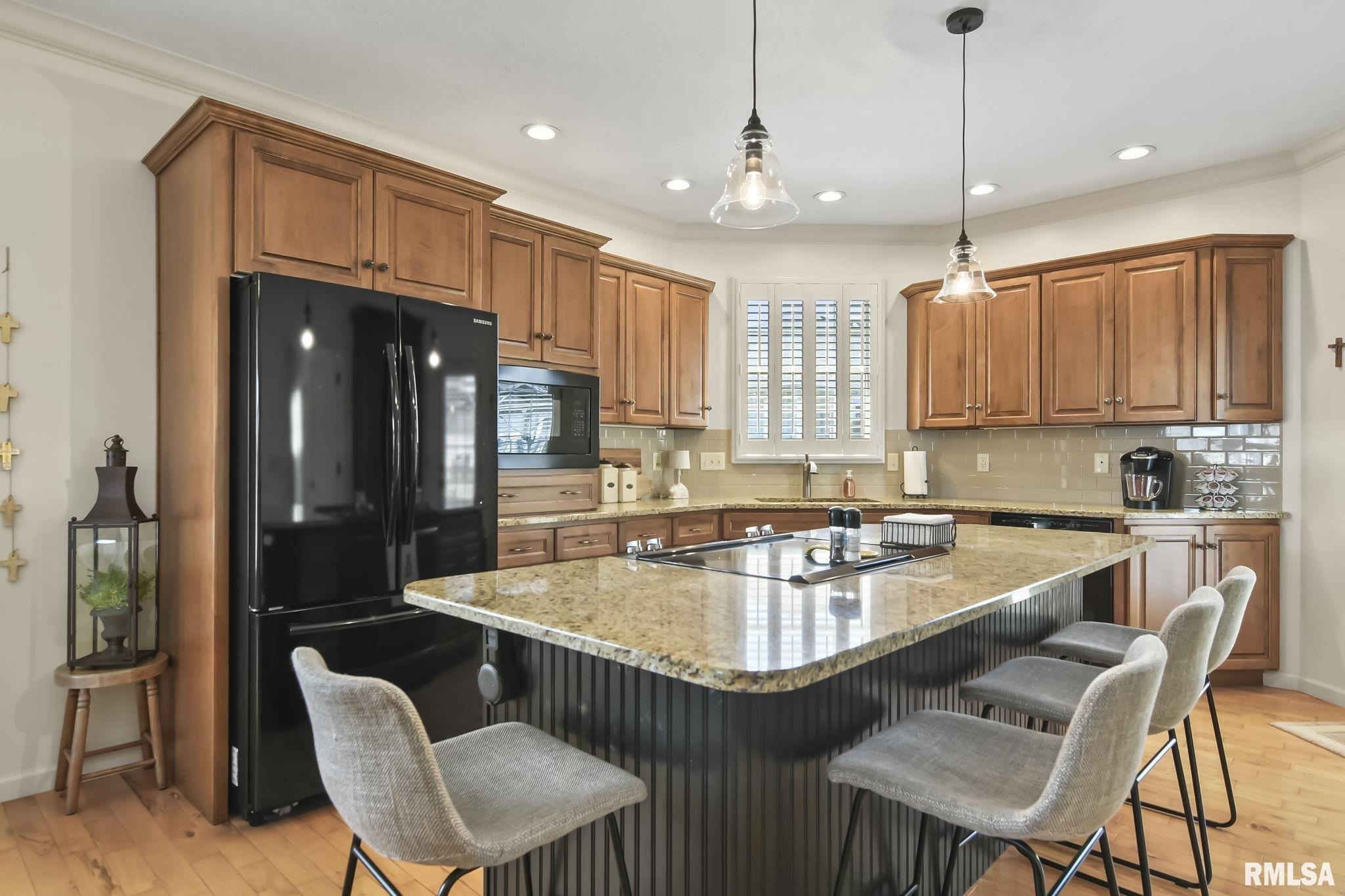 6209 WINTERBERRY Lane