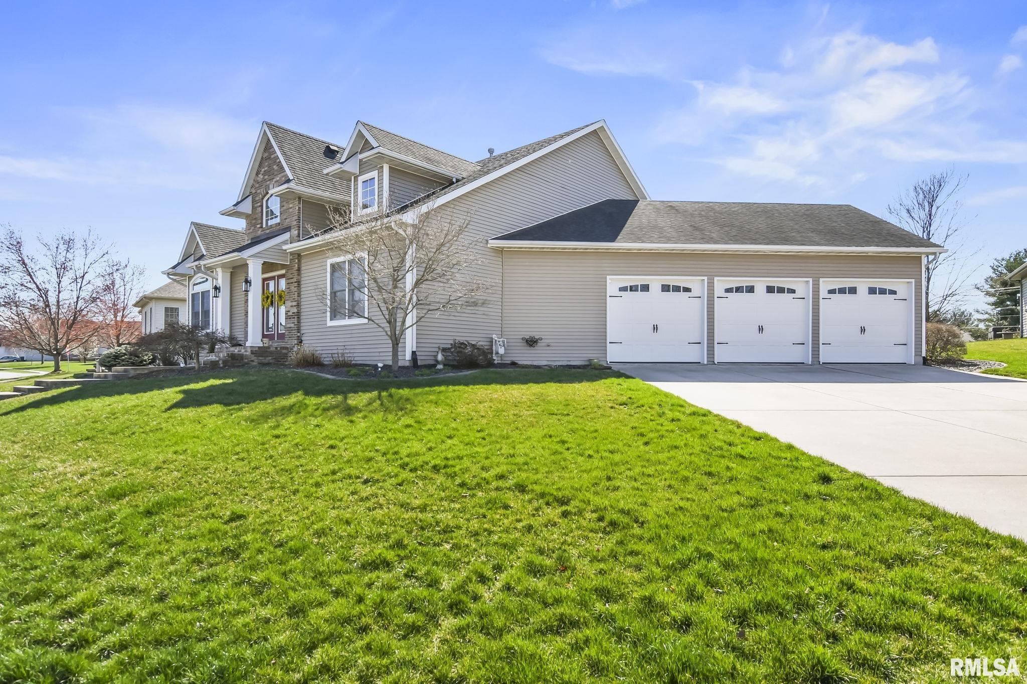 6209 WINTERBERRY Lane