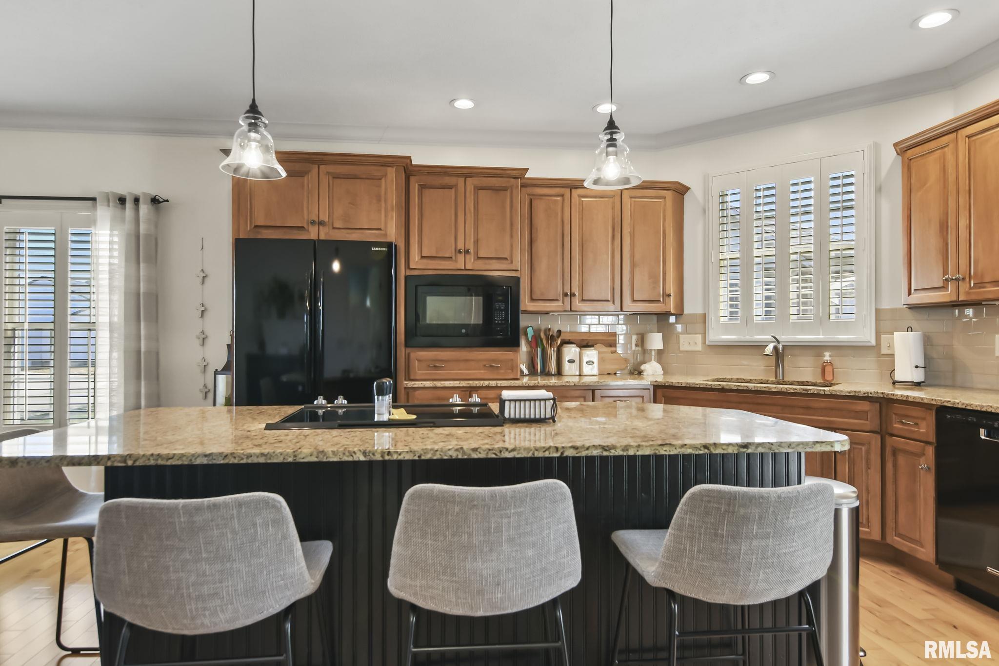 6209 WINTERBERRY Lane