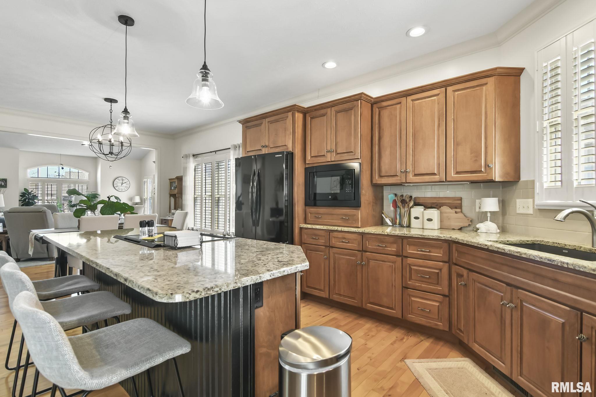6209 WINTERBERRY Lane