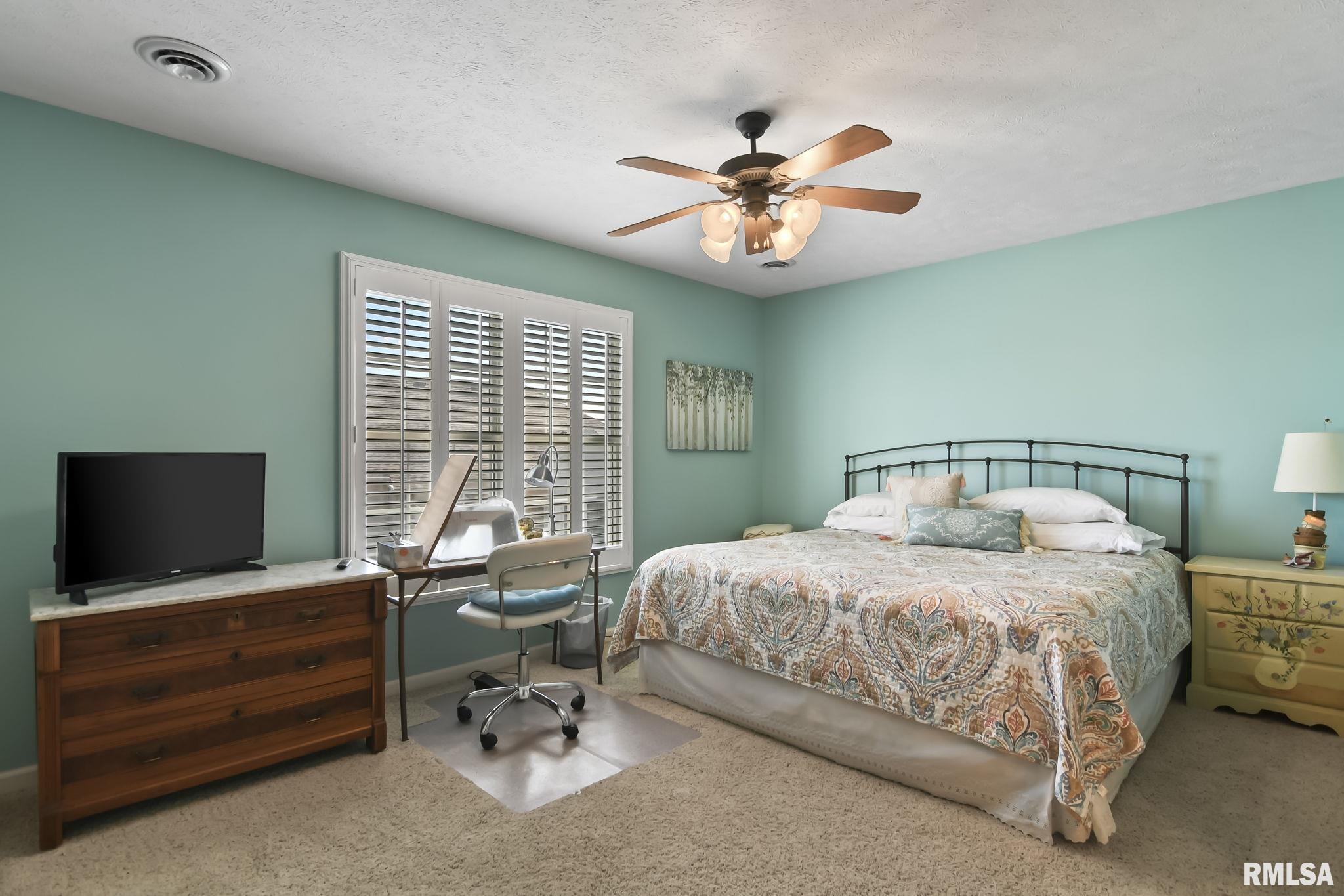 6209 WINTERBERRY Lane