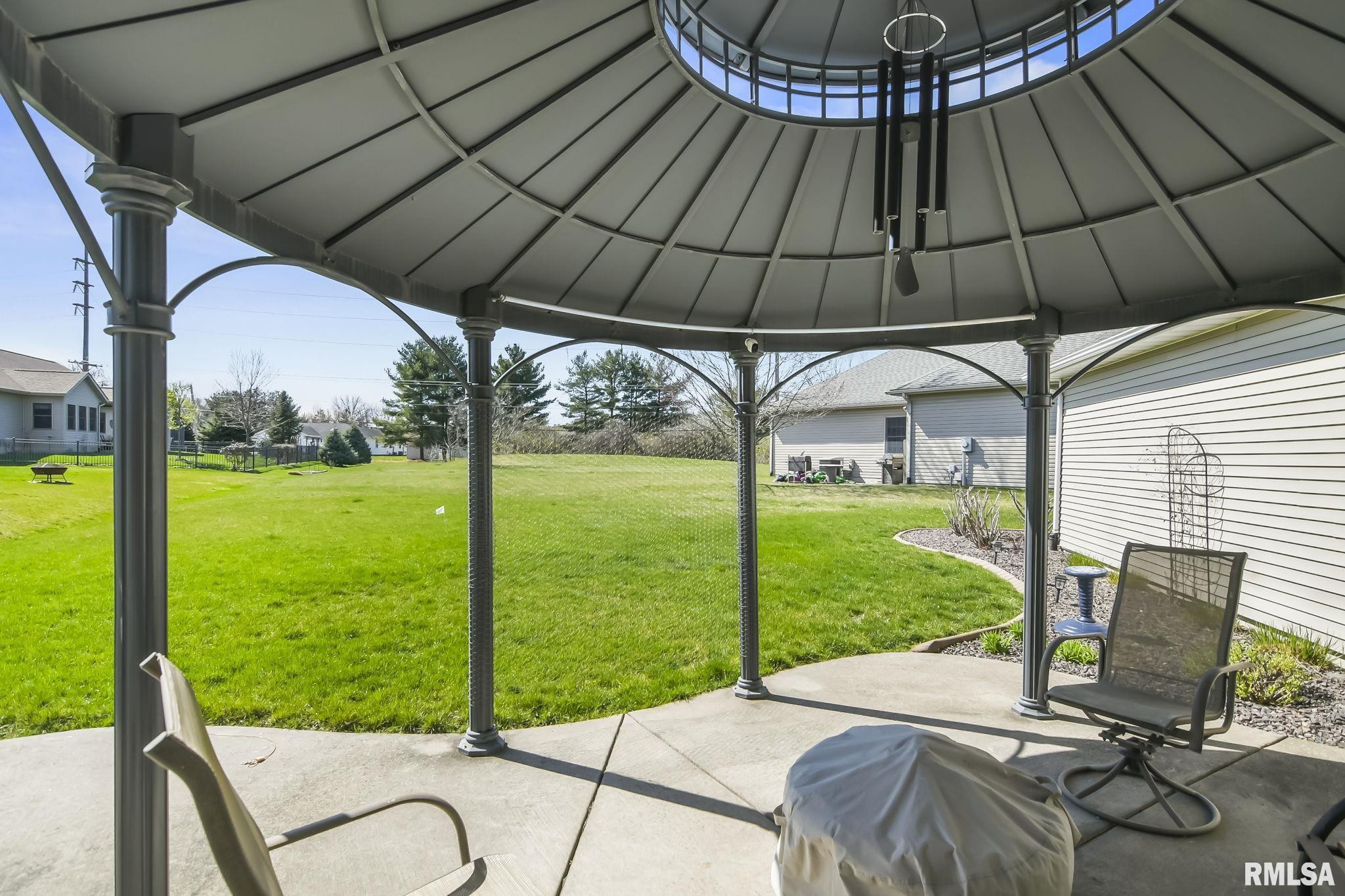 6209 WINTERBERRY Lane