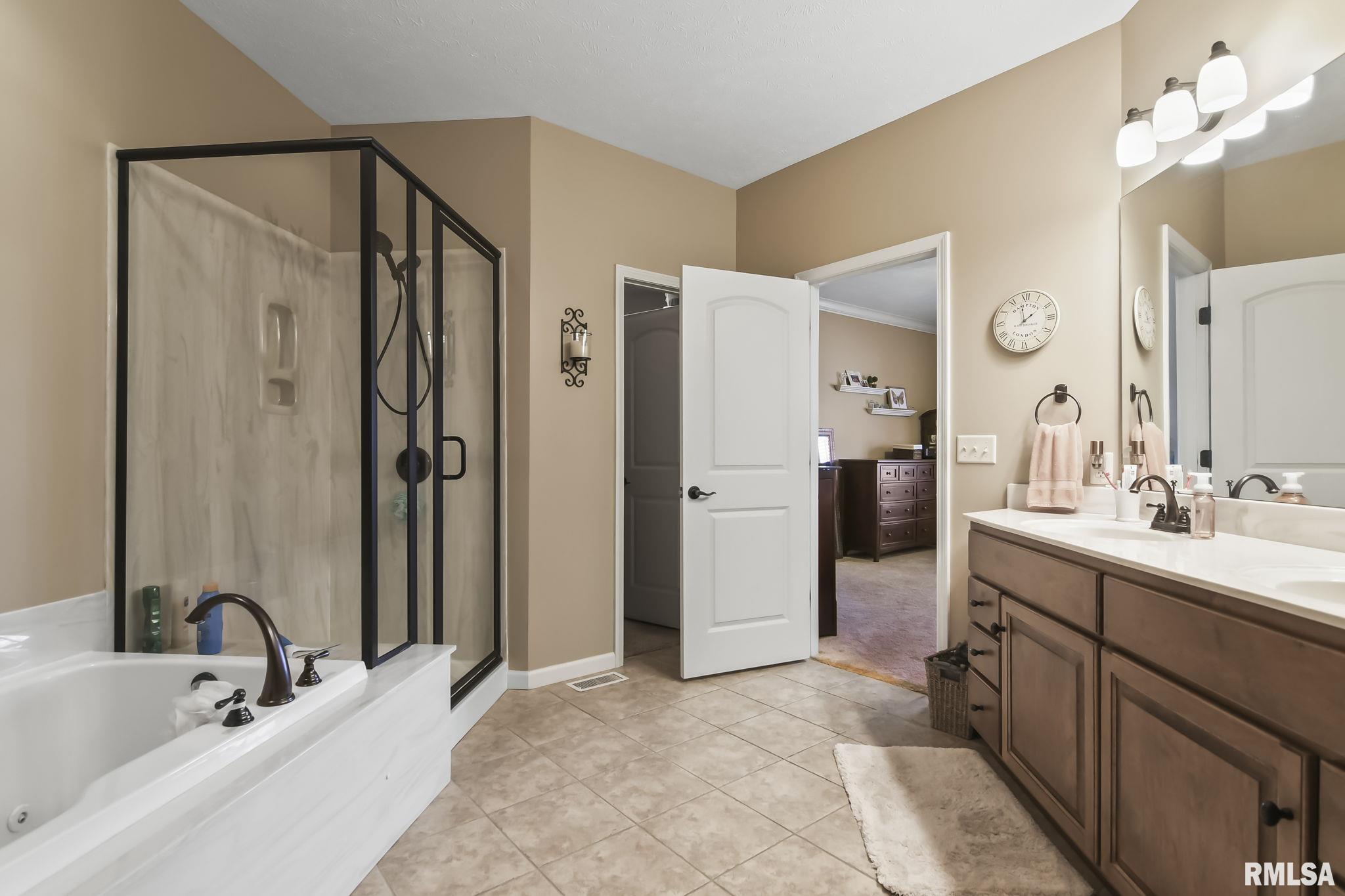 6209 WINTERBERRY Lane
