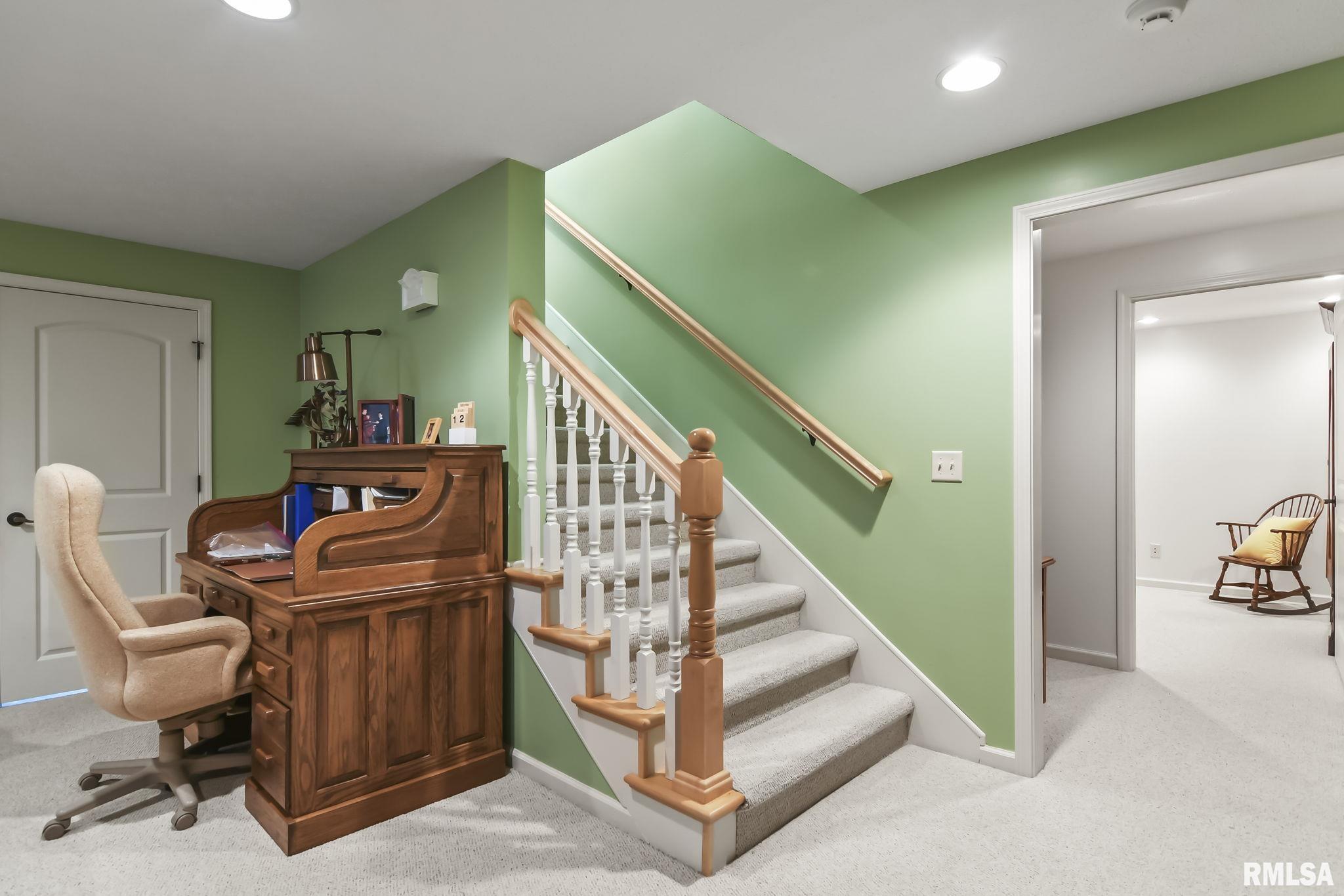 6209 WINTERBERRY Lane