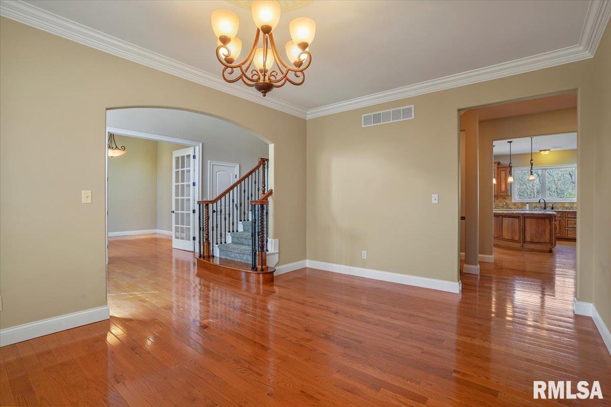 4213 Creek Drive